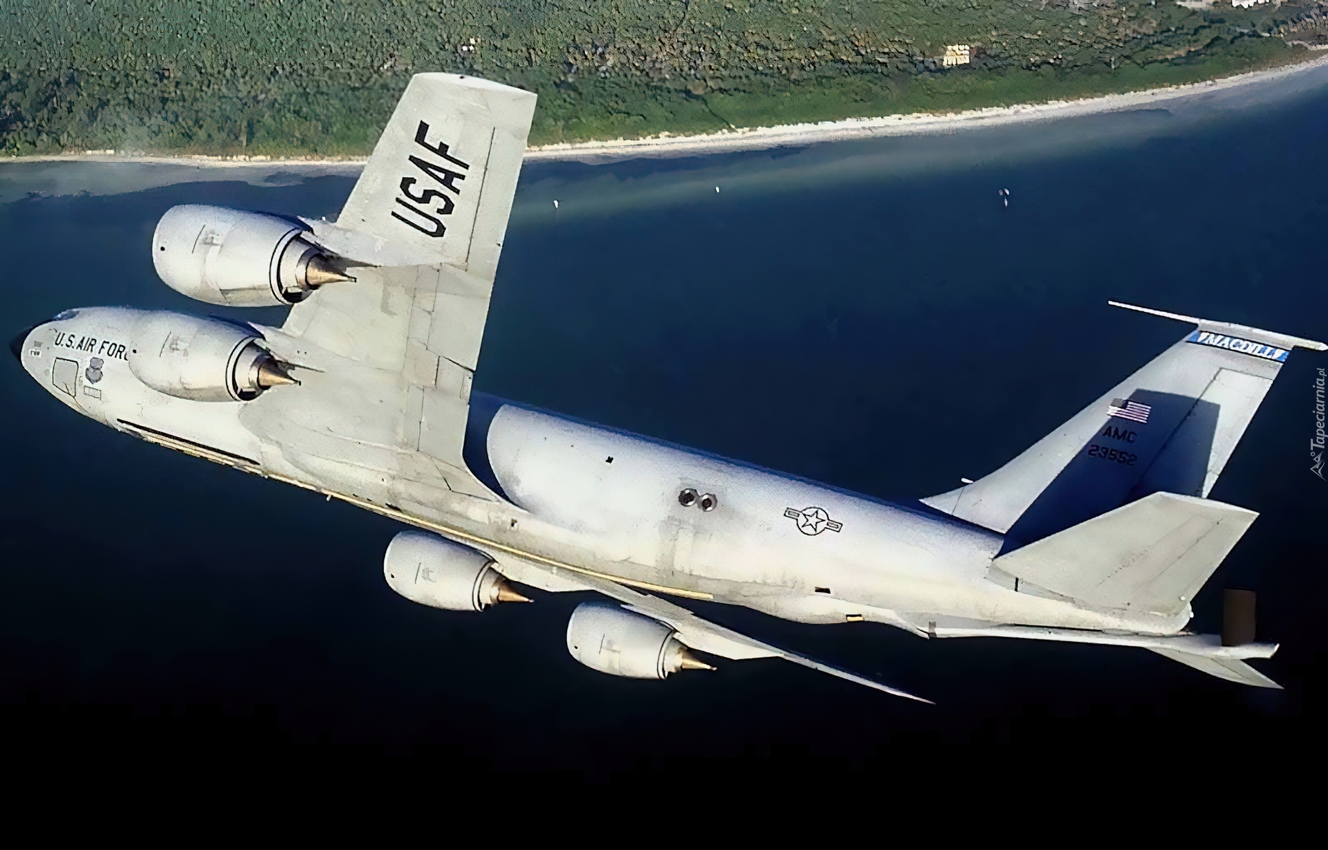 Boeing KC-135R, Nawrót, Skrzydła