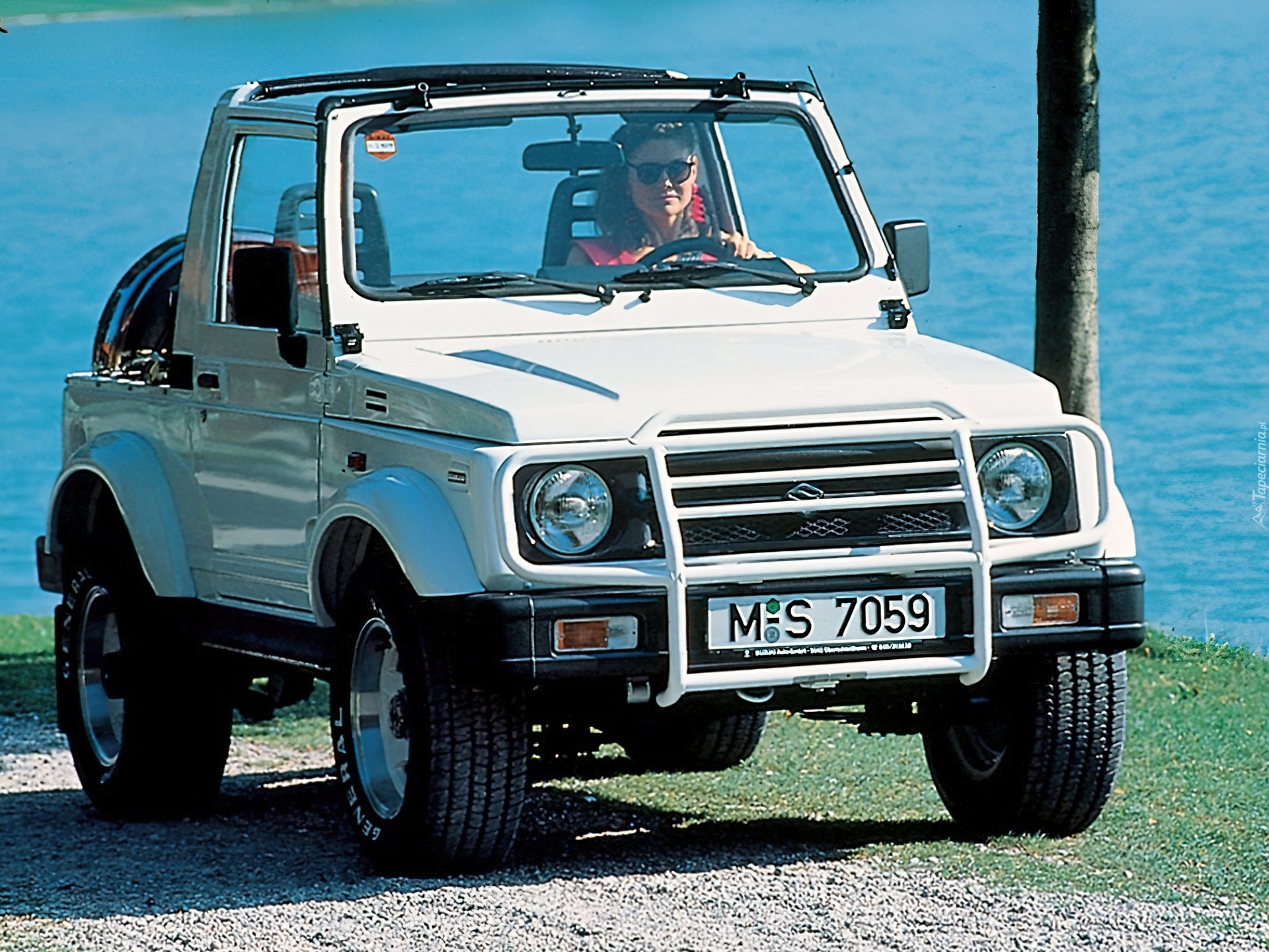 Suzuki Jimny, Biały