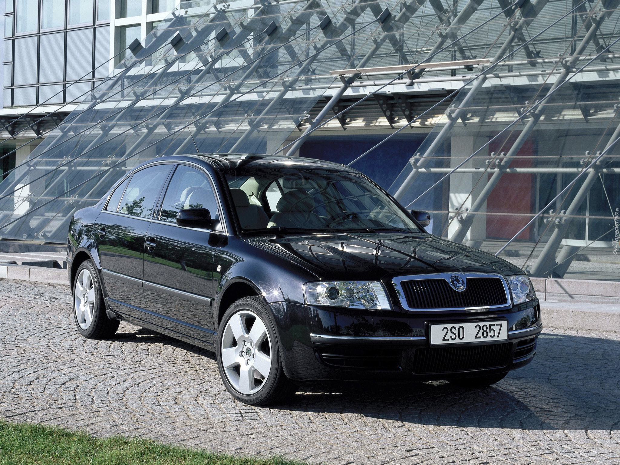 Czarna, Skoda Superb