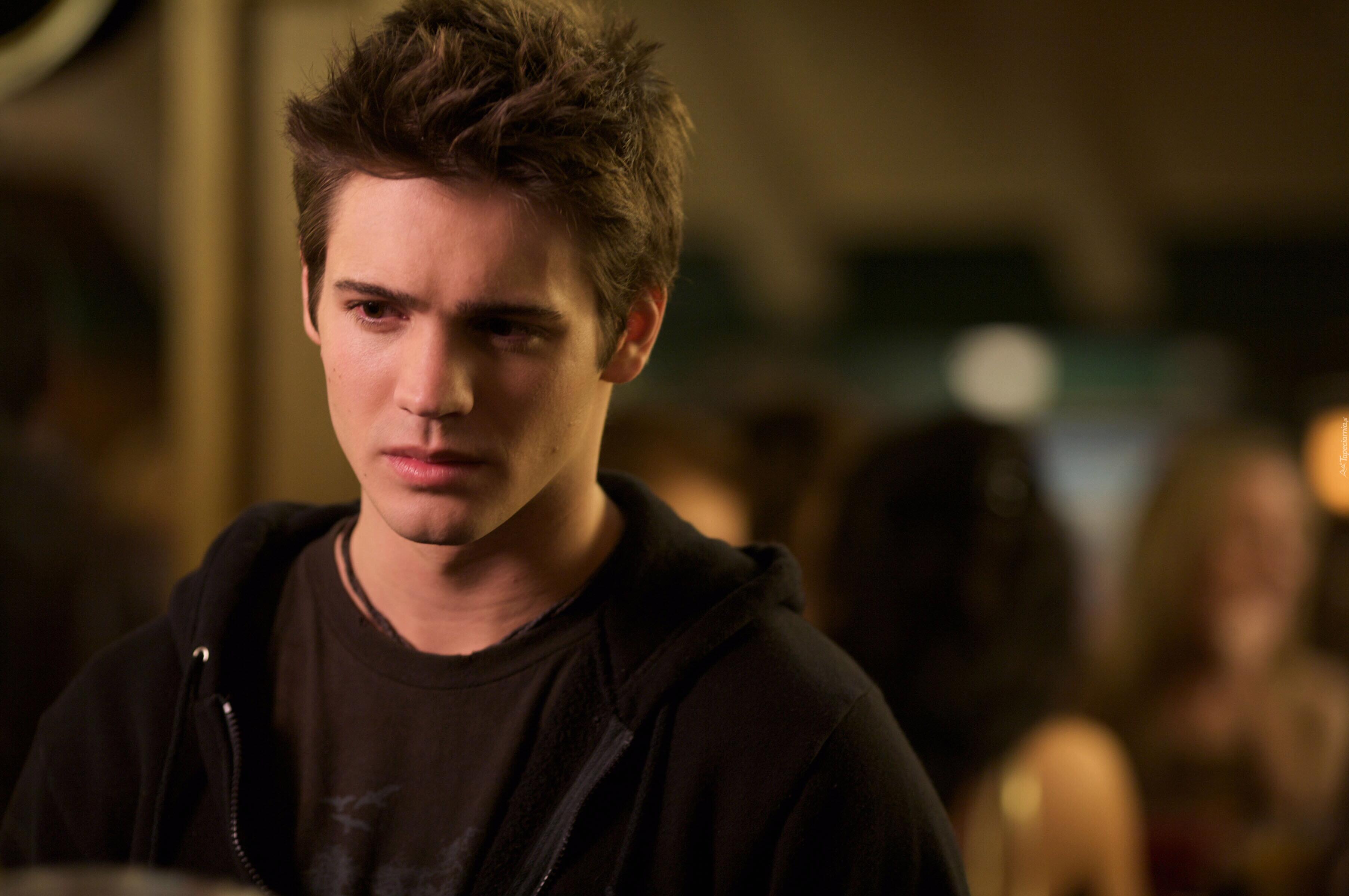 Pamiętniki wampirów, The Vampire Diaries, Steven R. McQueen