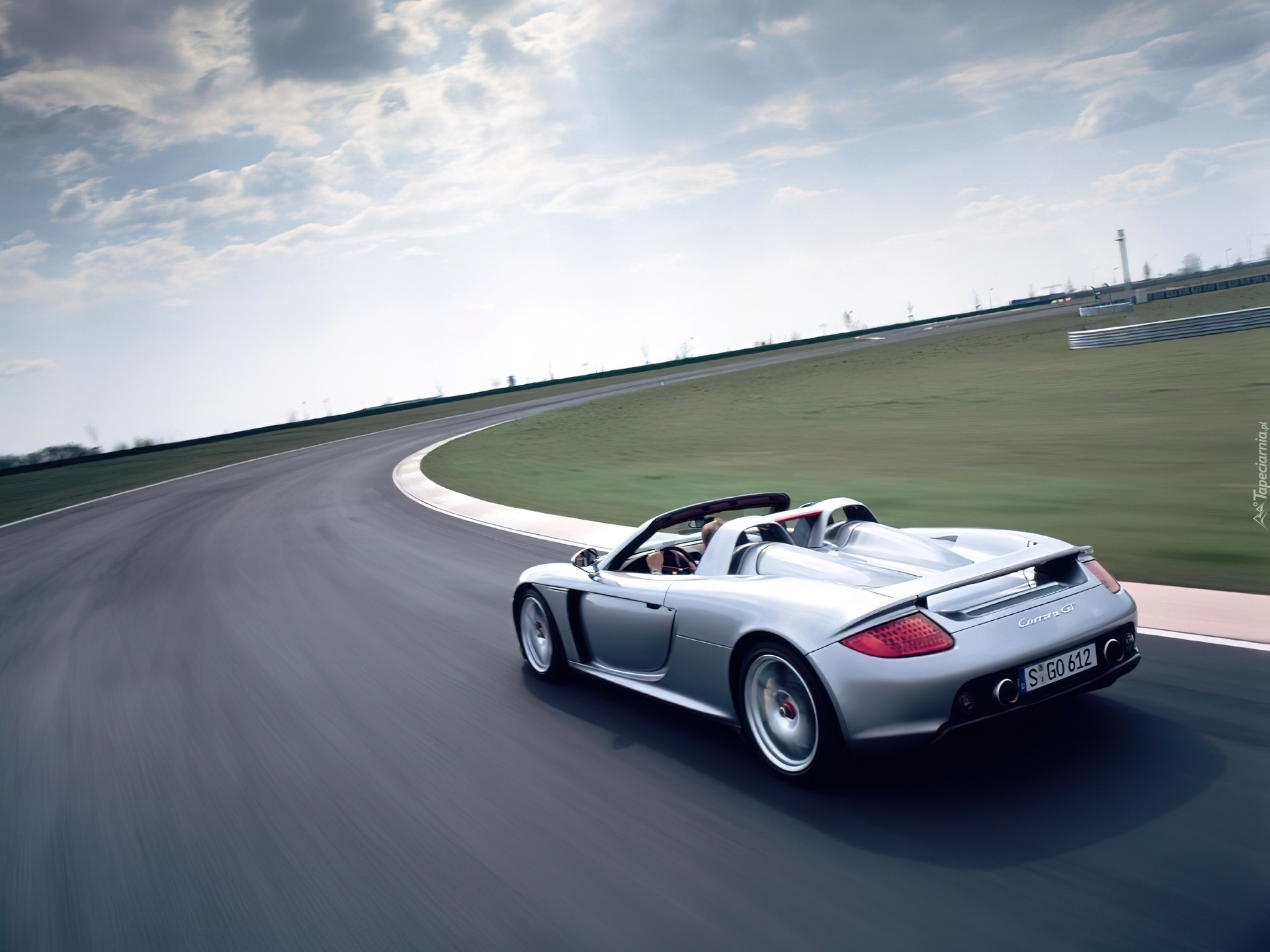 Carrera GT, Przygotowany do zakrętu