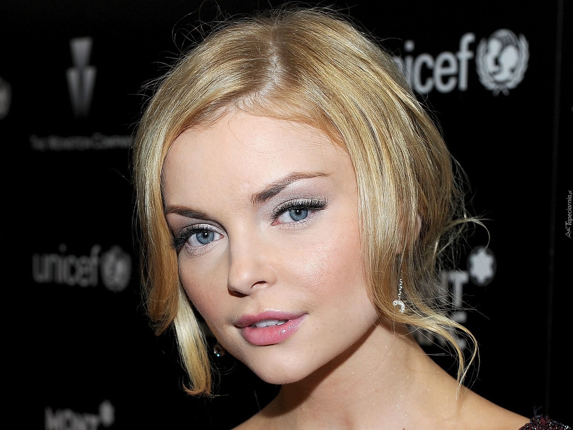 Blondynka, Izabella Miko