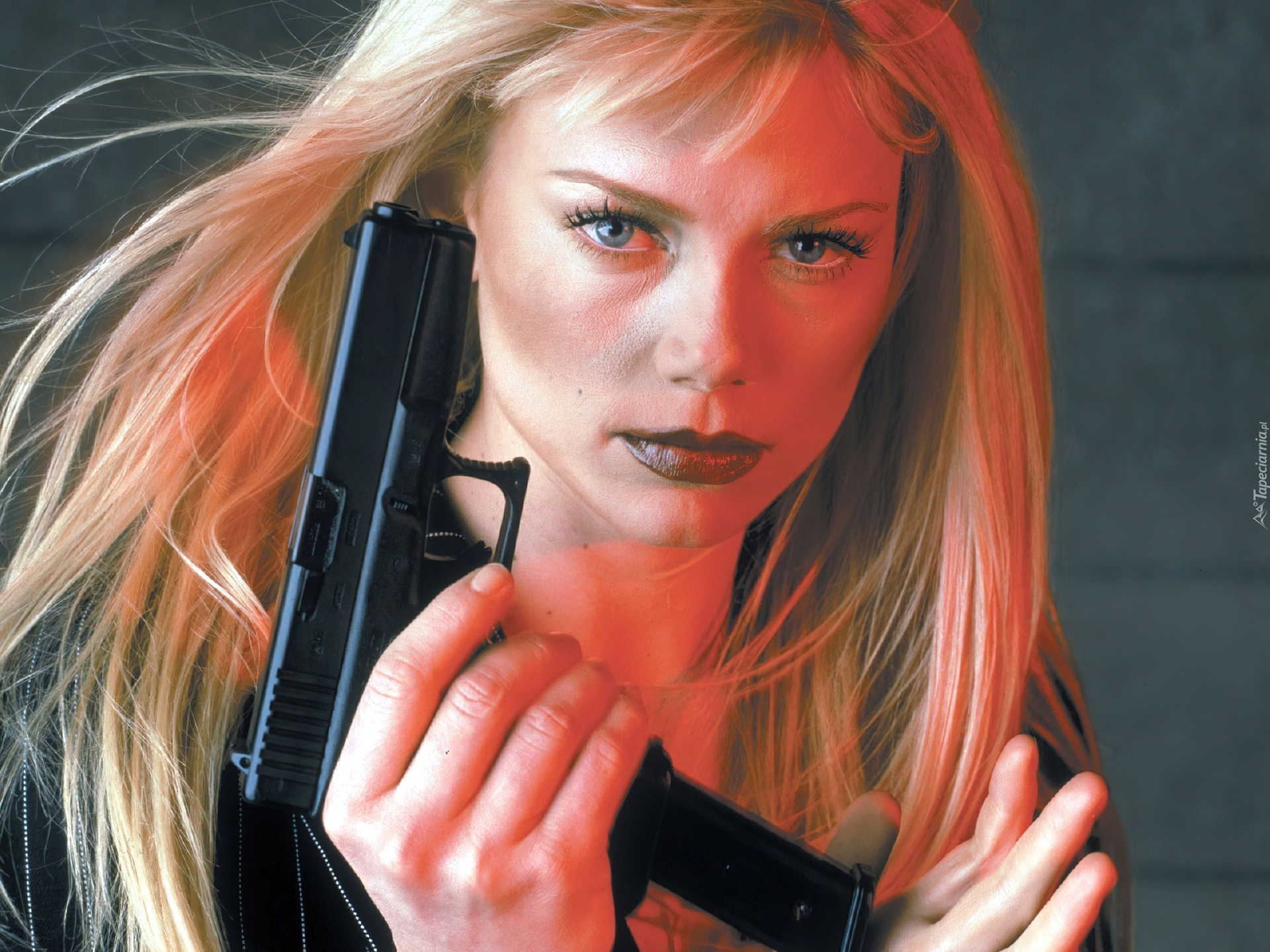 Serial, Nikita, Peta Wilson