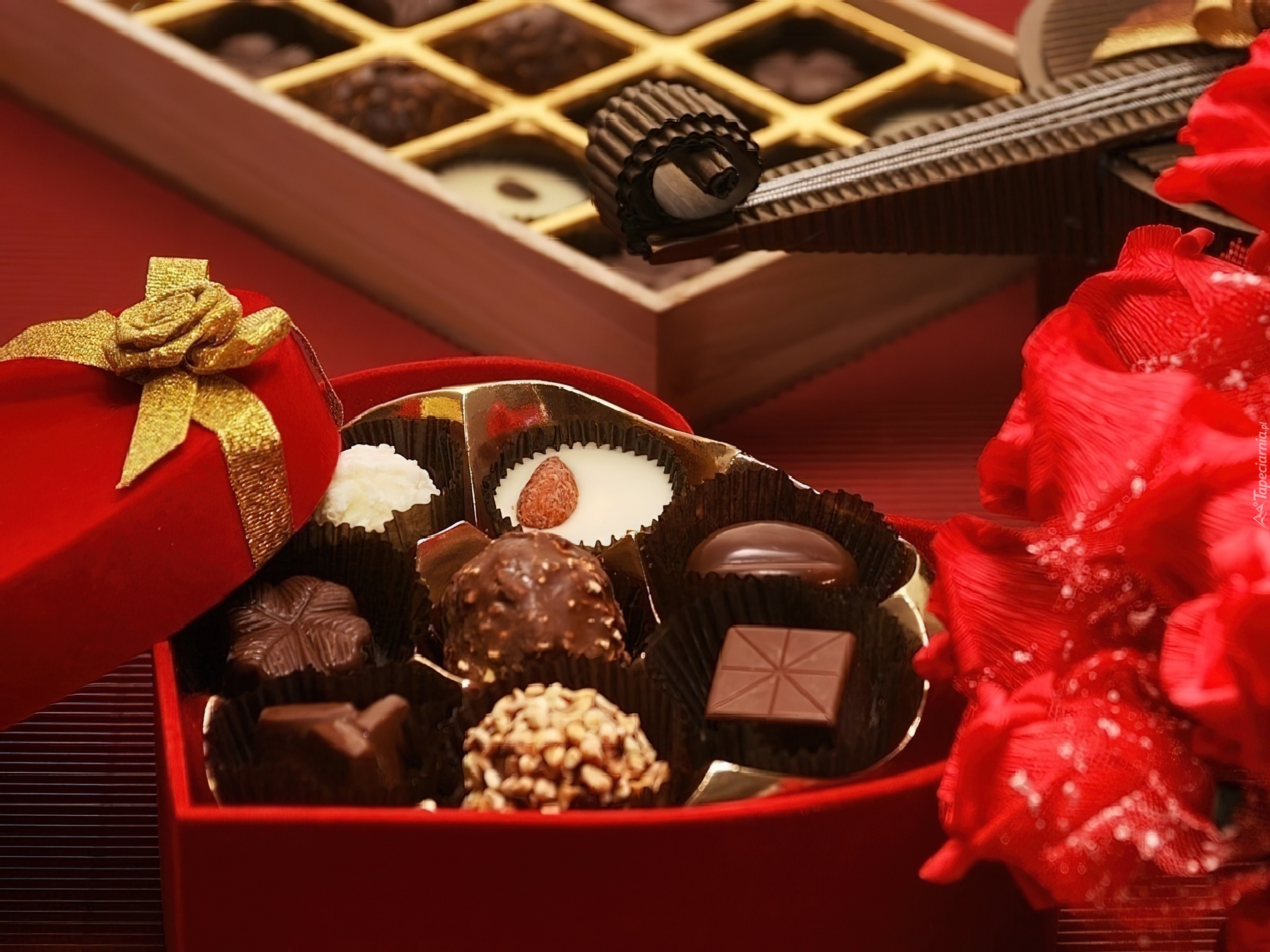 Сладости и страсти. Шоколадные конфеты. Красивые конфеты. Коробка конфет. Коробка шоколадных конфет.