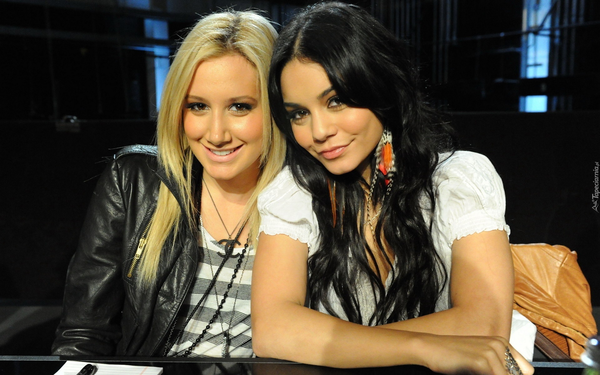 Ashley Tisdale, Vanessa Hudgens