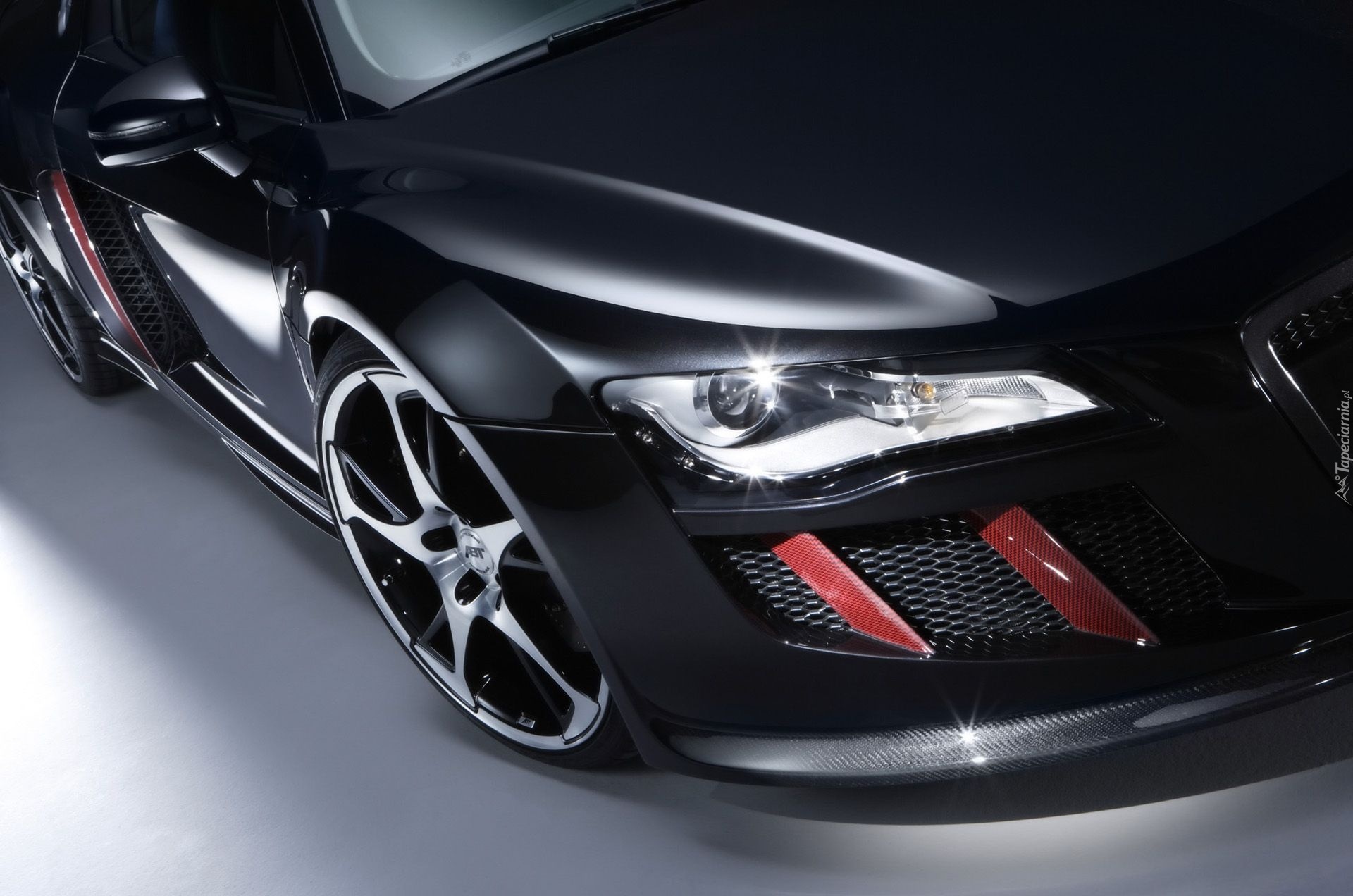 Czarne, Audi R8