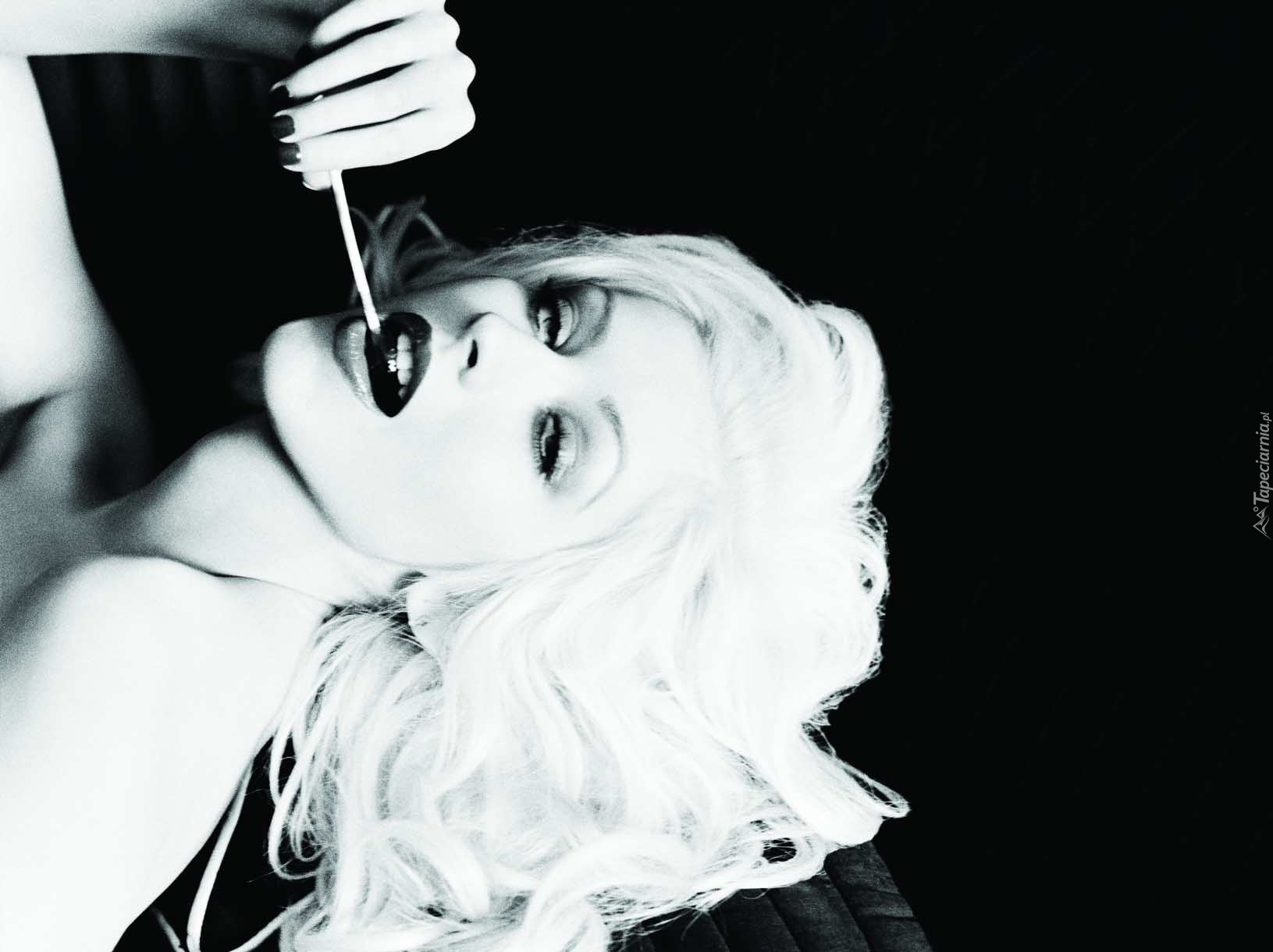 Christina Aguilera, Lizak
