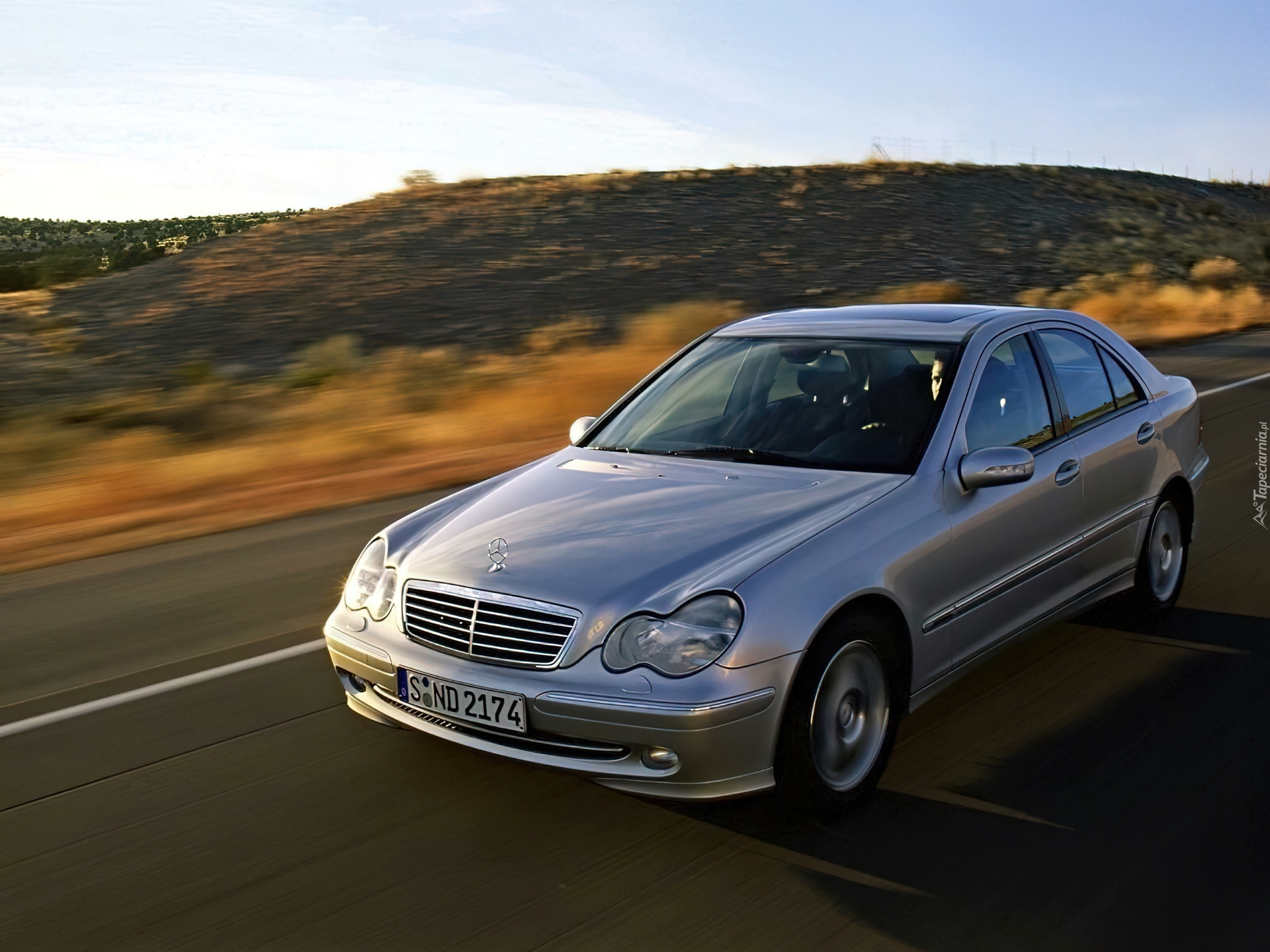 Mercedes, Srebrny, Alufelgi
