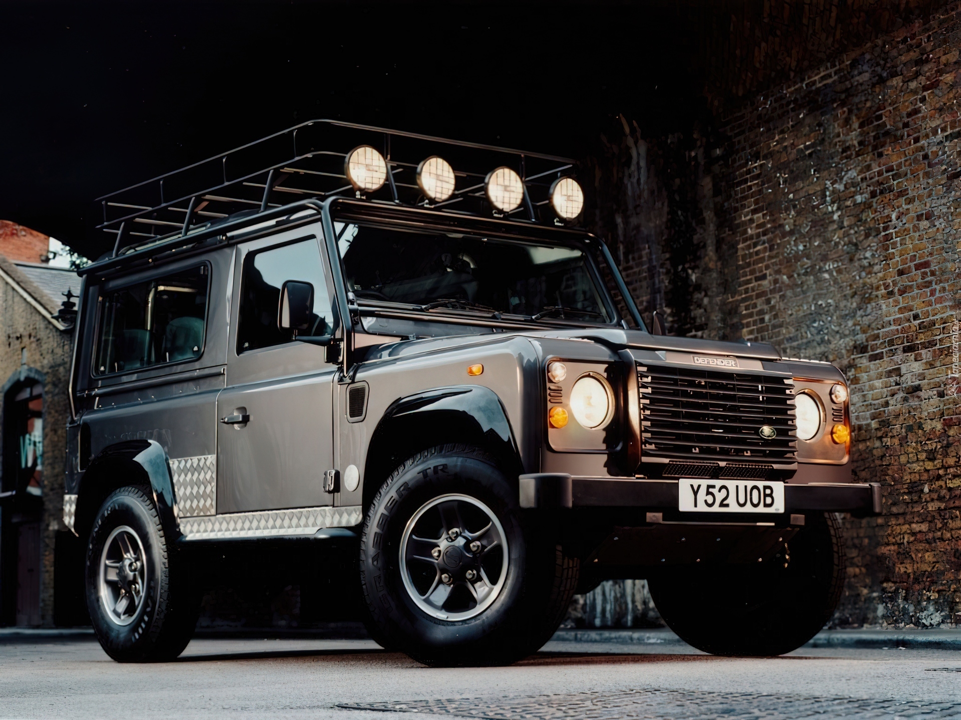 Land Rover Defender