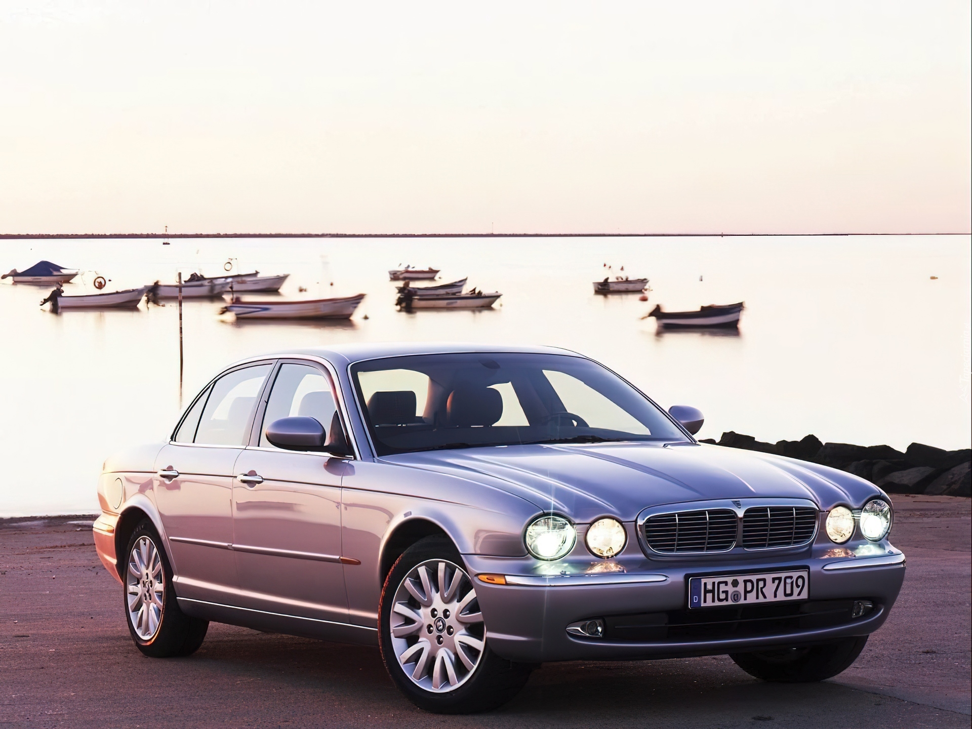 Srebrny,  Jaguar X-Type