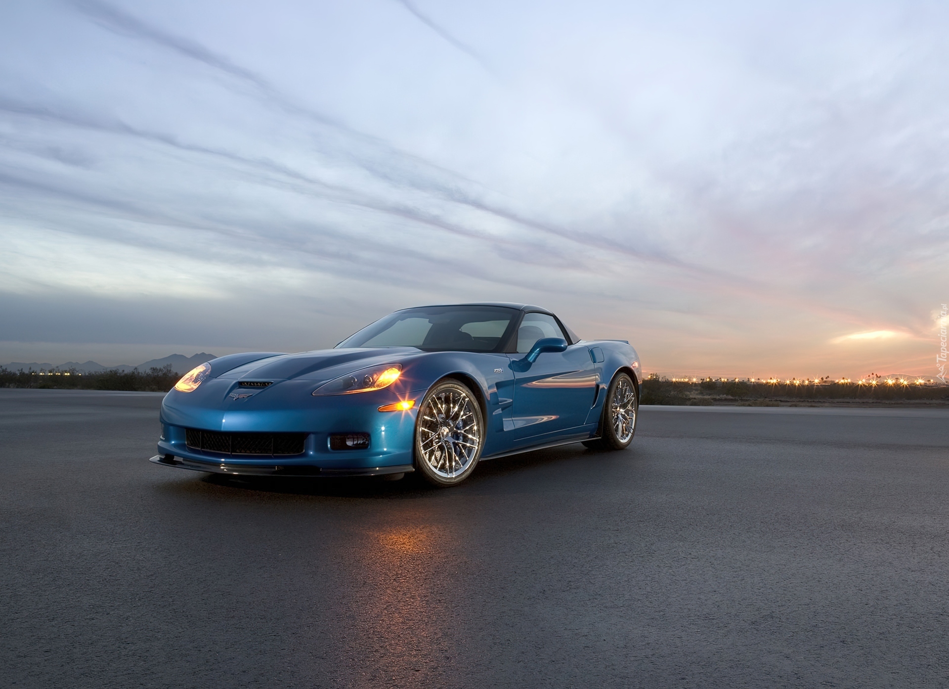 Chevrolet Corvette ZR1, Chromowane, Fele