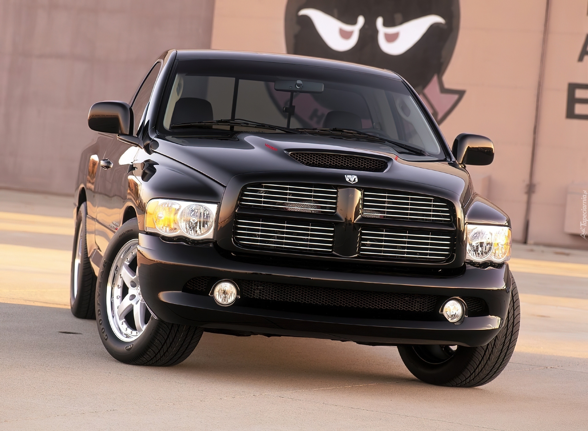 Czarny, Dodge Ram SRT1