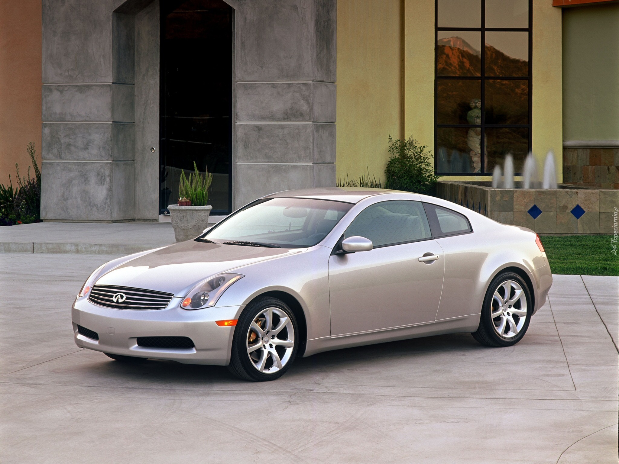 Srebrny, Infiniti G35