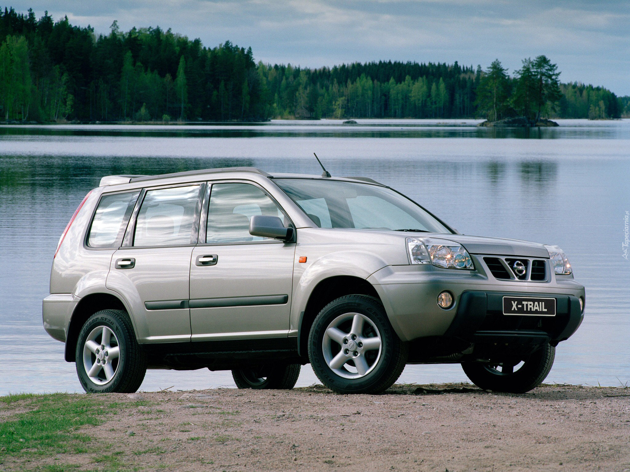 Nissan X-Trail, Pierwsza, Wersja