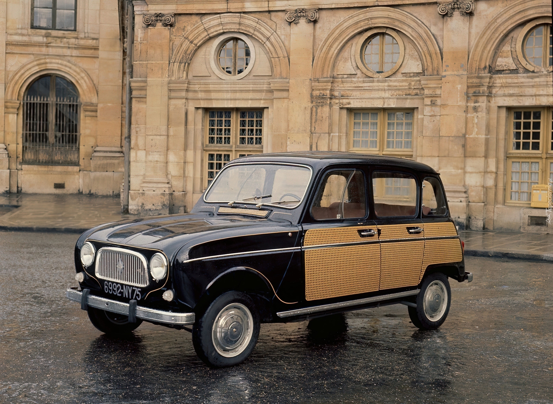 Stare, Renault 4