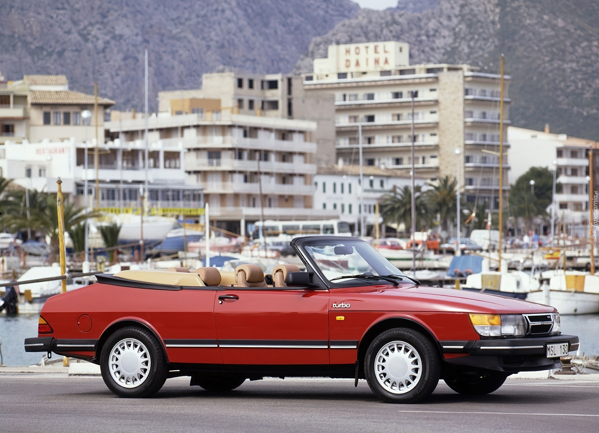 Czerwony, Saab 900, Kabriolet