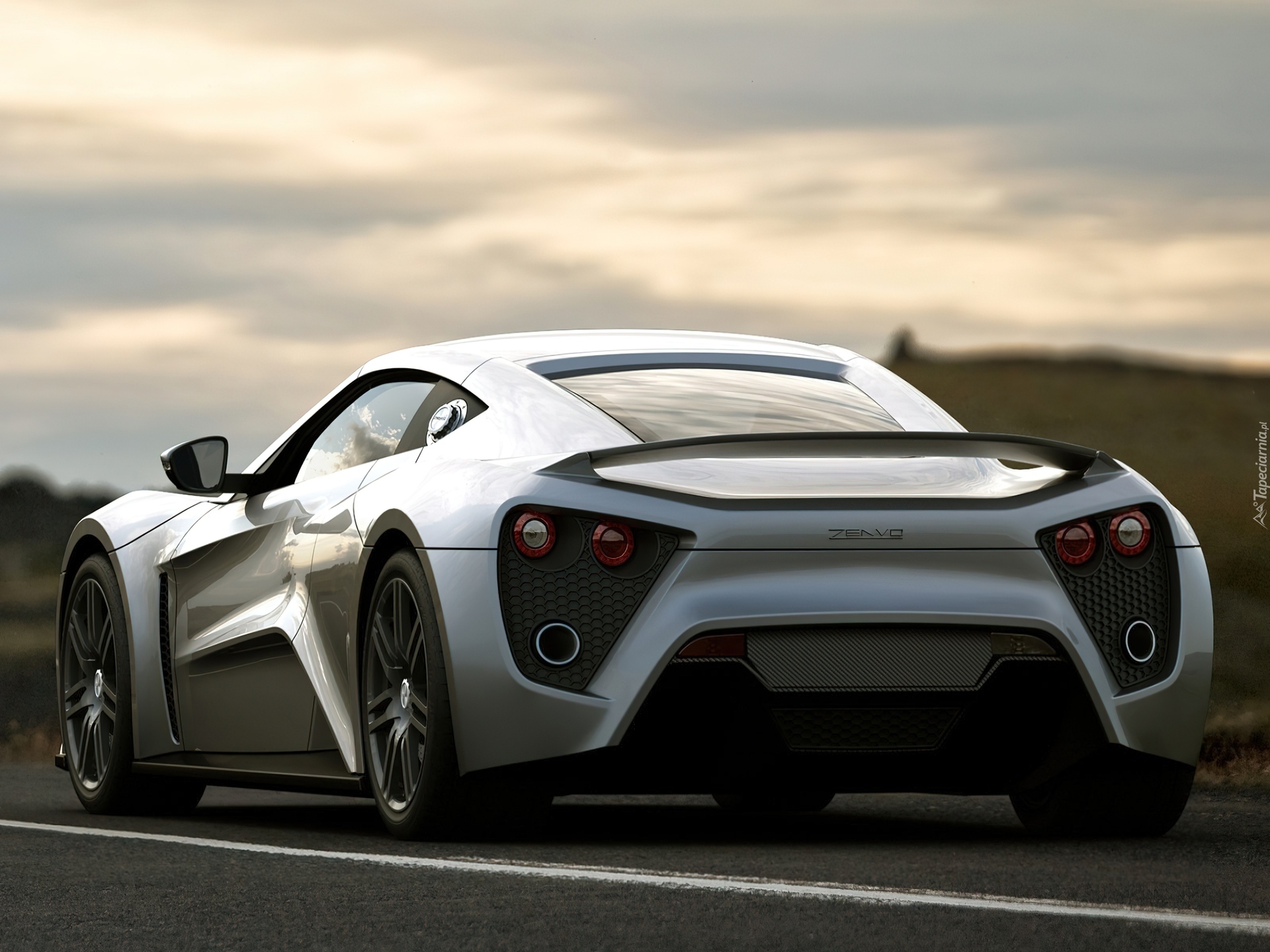 Sportowe, Zenvo ST1