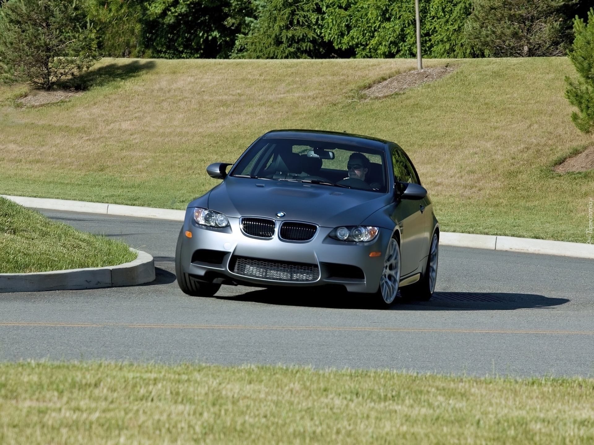 BMW M3, Frozen Gray Series, Zakręt