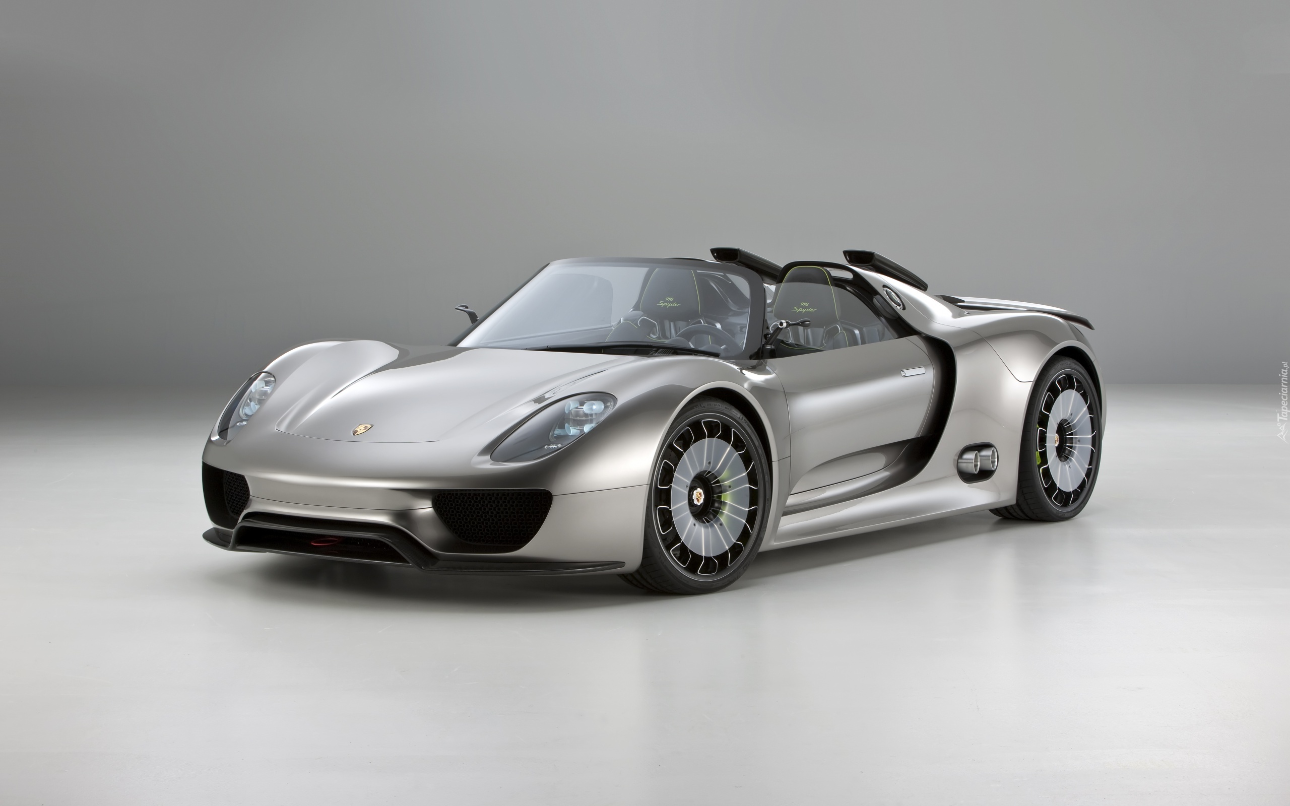 Srebrne, Porsche 918 Spyder Concept