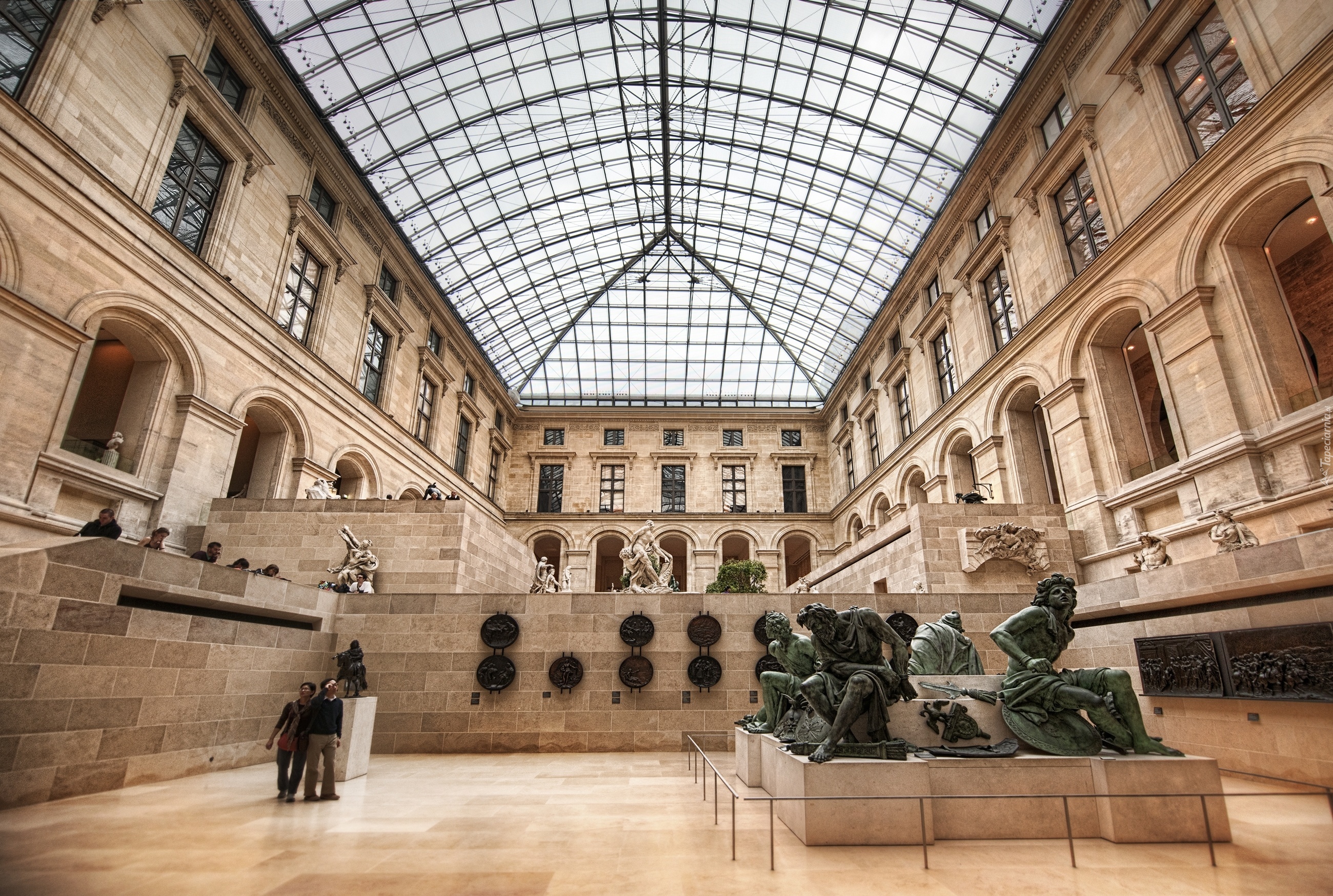 De louvre. Музеи. Лувр. Париж. Музей Лувра в Париже. Музей Louvre, Париж, Франция. Лувр Франция внутри.