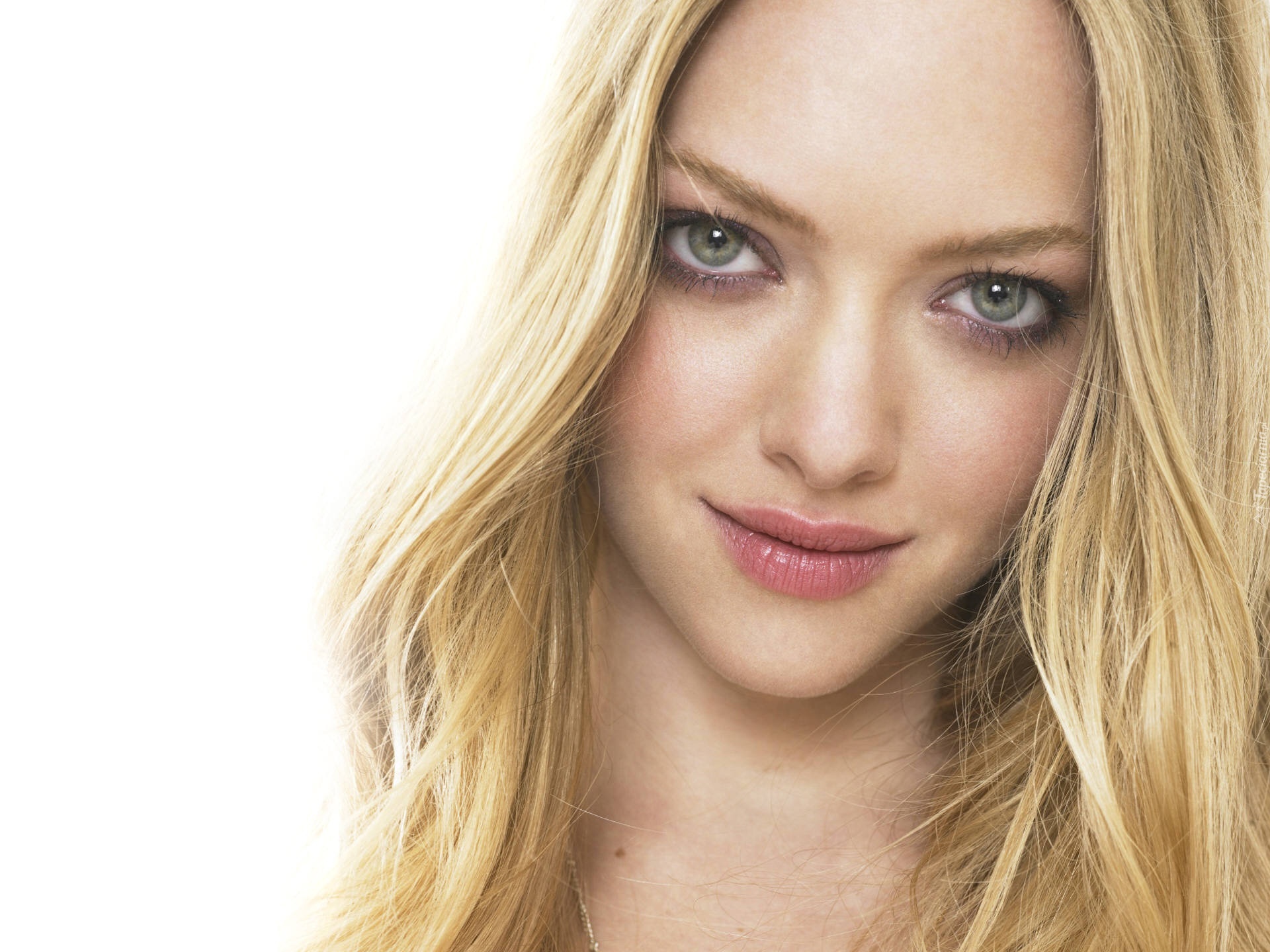 Amanda Seyfried, Oczy