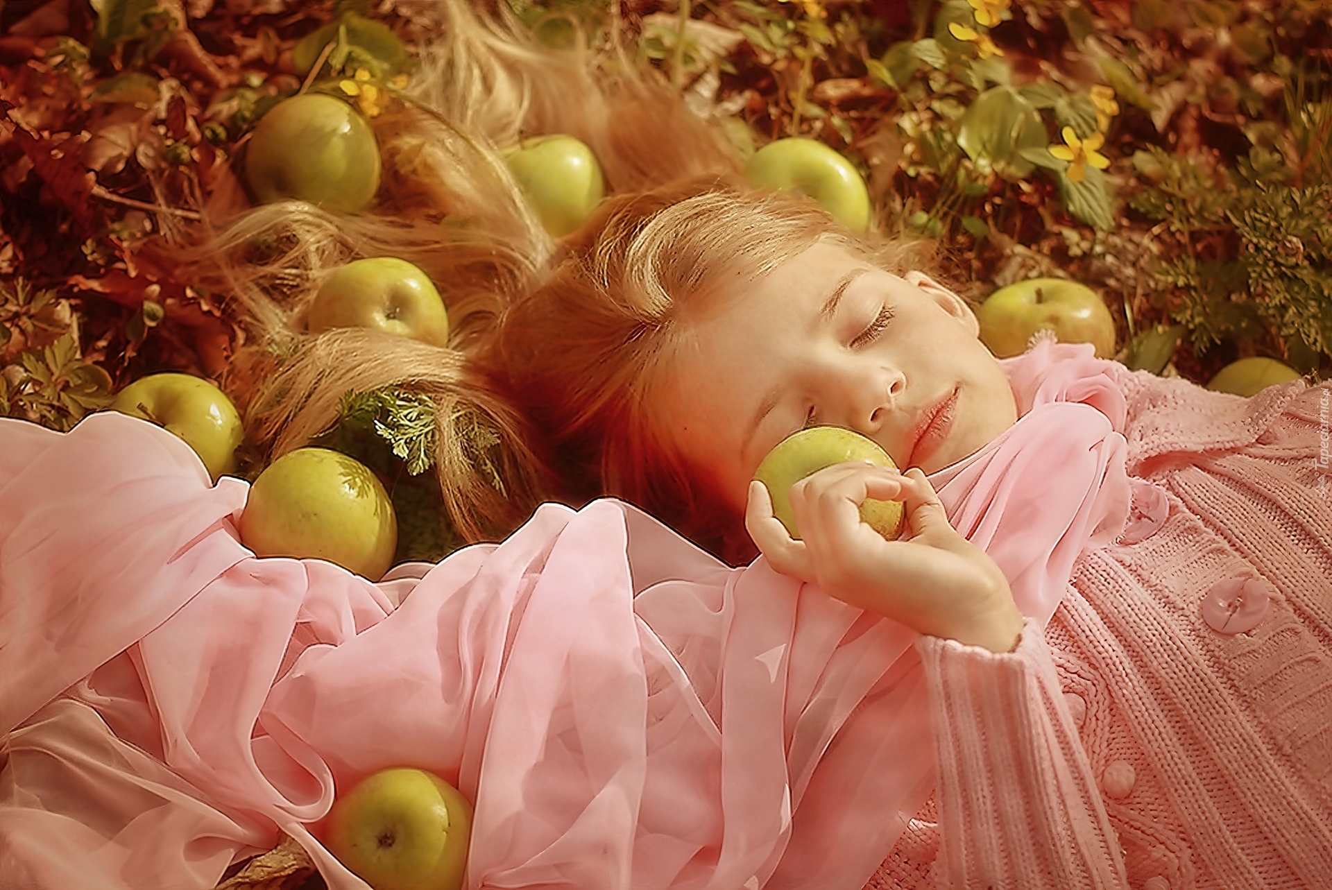 Śpiąca, Dziewczynka, Ogród, Jabłka