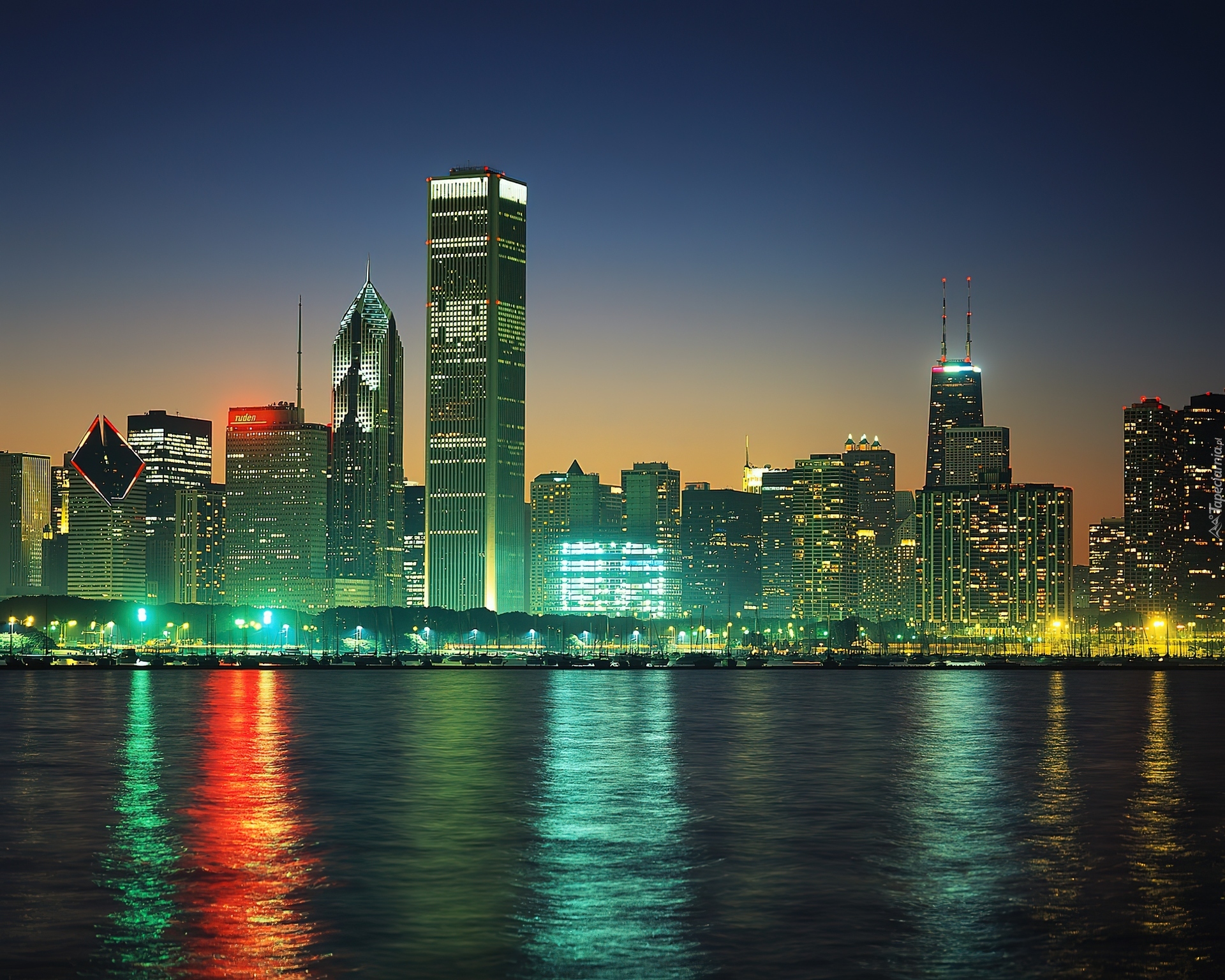 Chicago, Illinois, Nocą