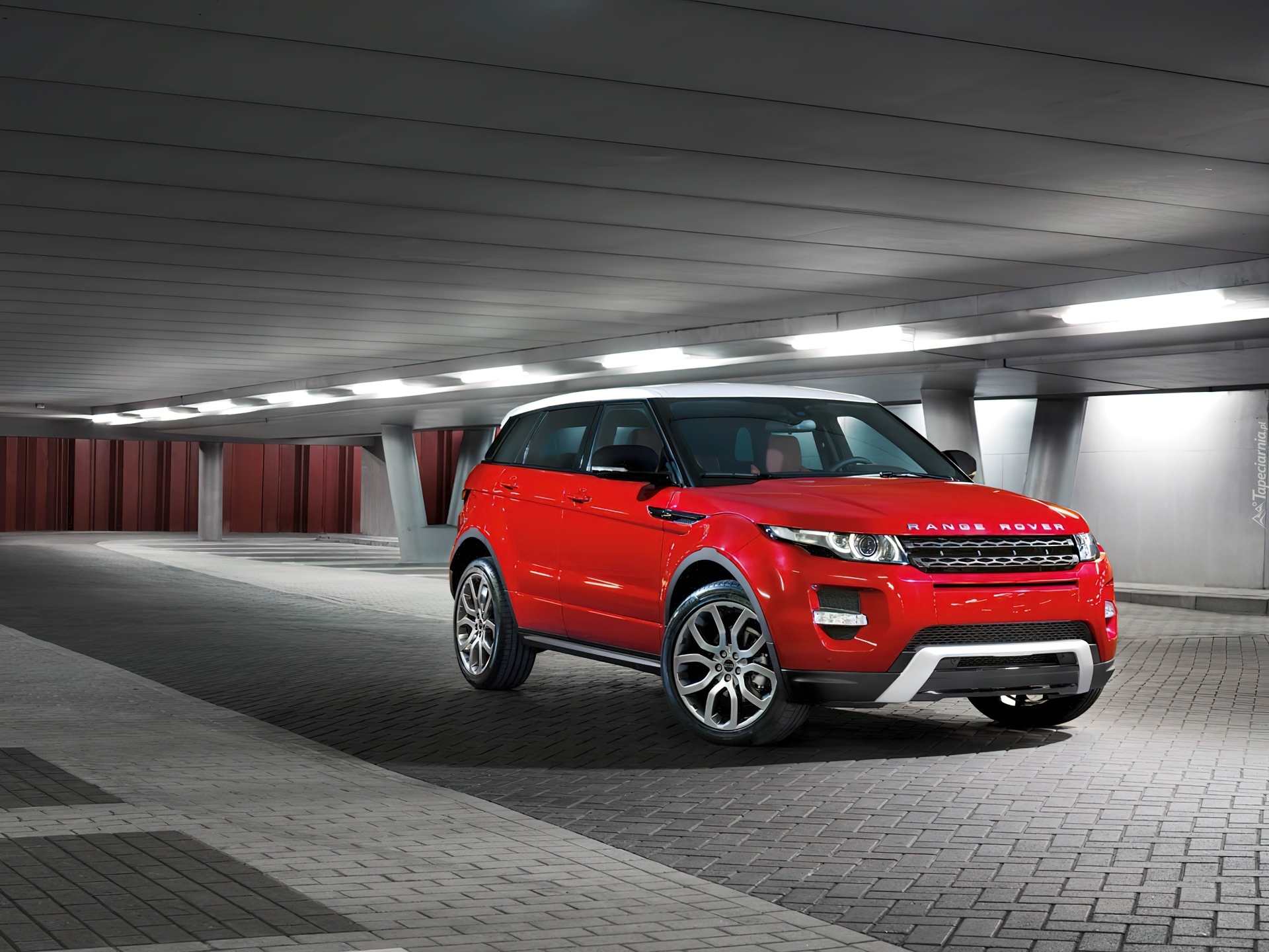 Czerwony, Range Rover Evoque