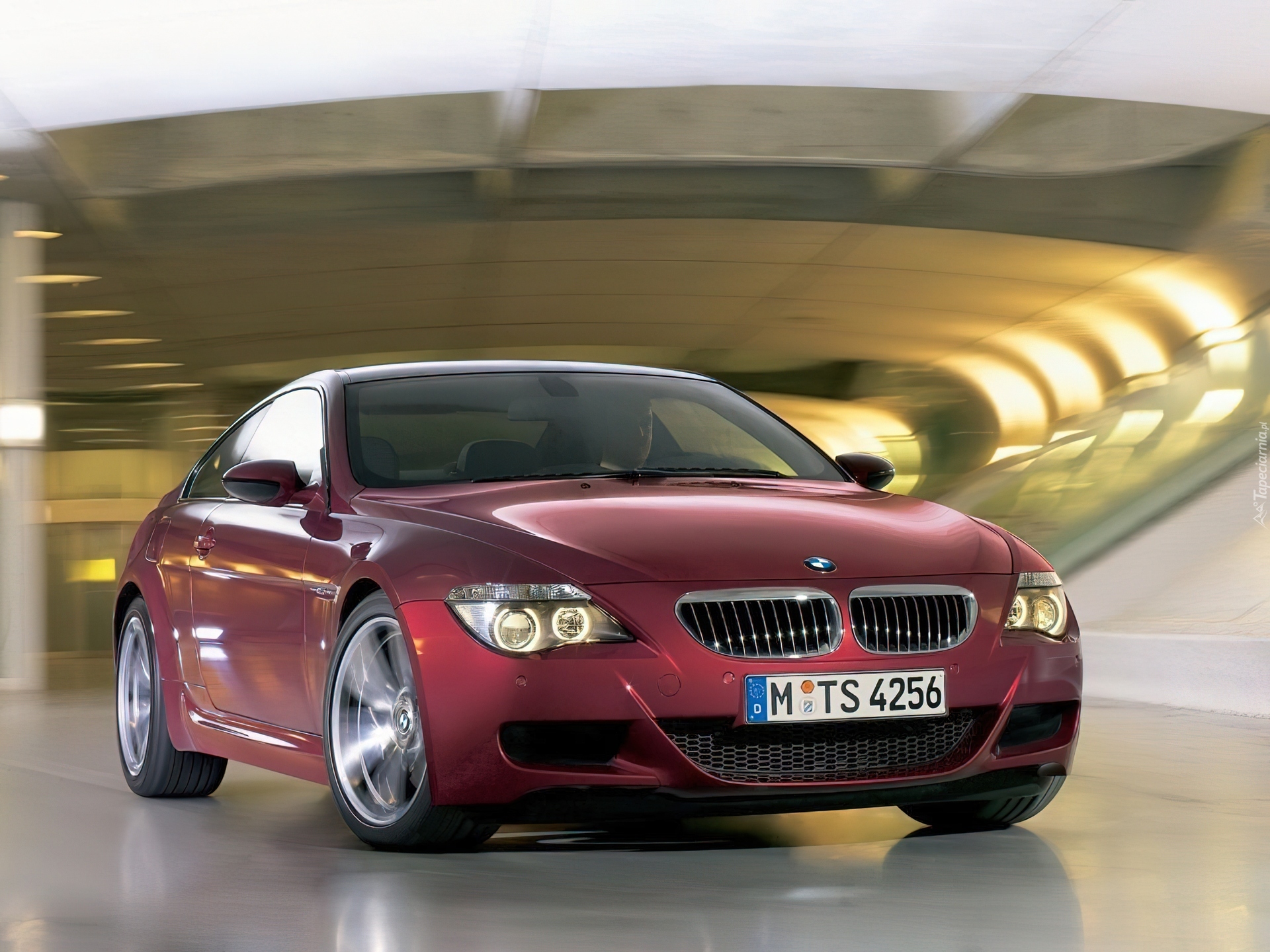 Bordowe, BMW 6