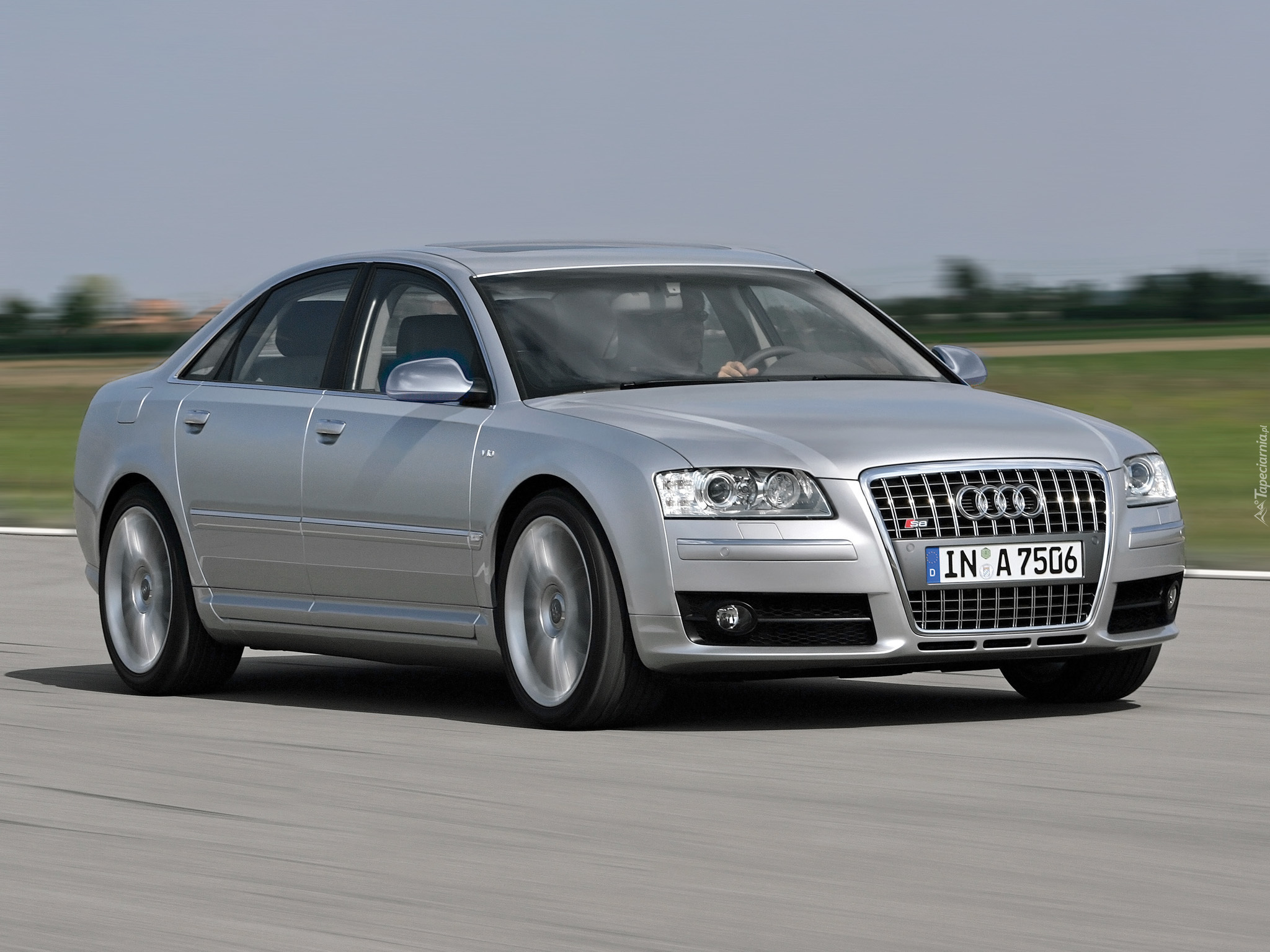 Srebrne, Audi S8