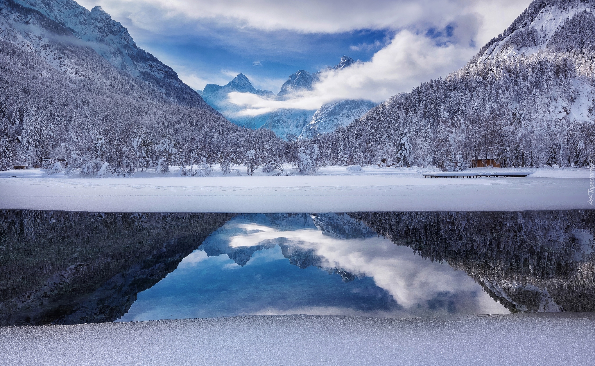 Zima, Jezioro Jasna, Góry, Alpy Julijskie, Kranjska Gora, Słowenia