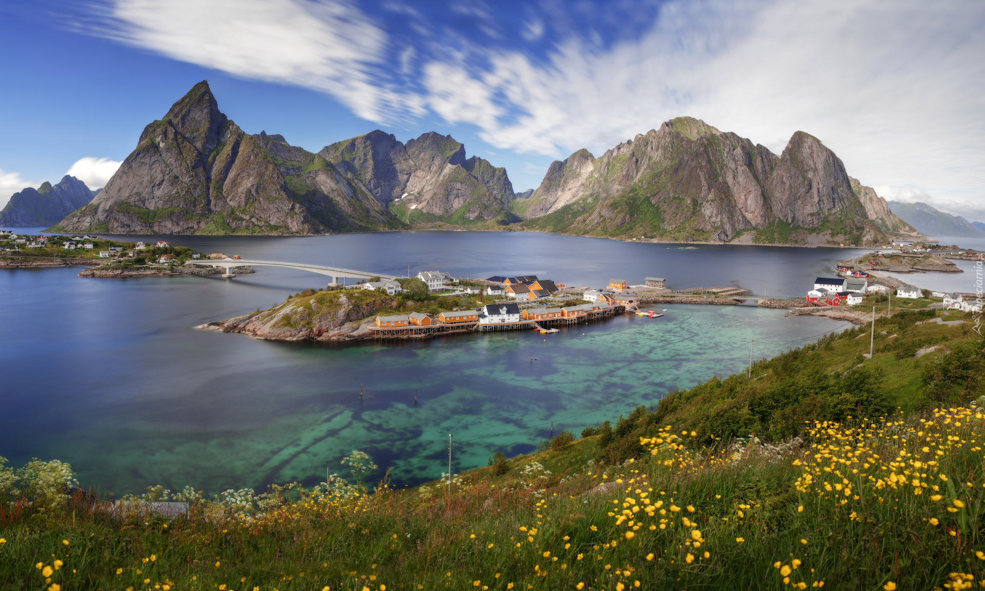 Góry, Morze Norweskie, Domy, Lofoty, Norwegia