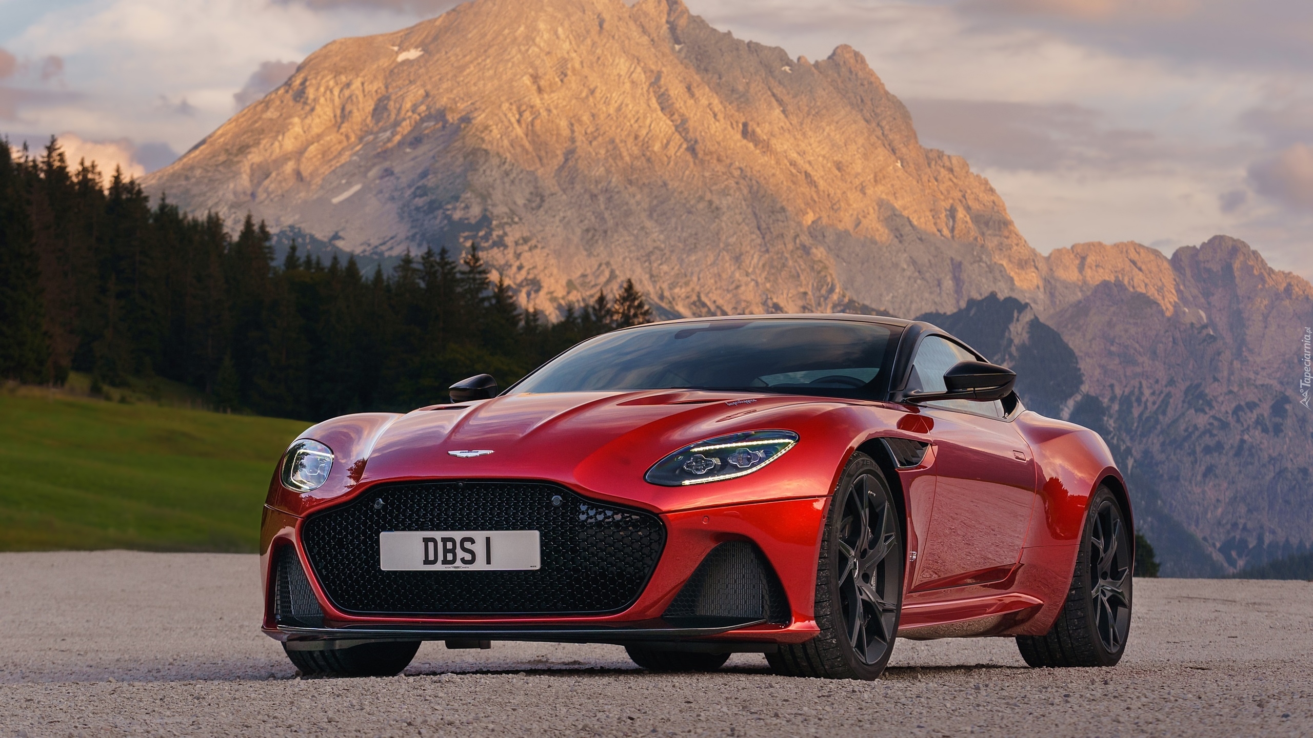 Aston Martin DBS Superleggera, Góry