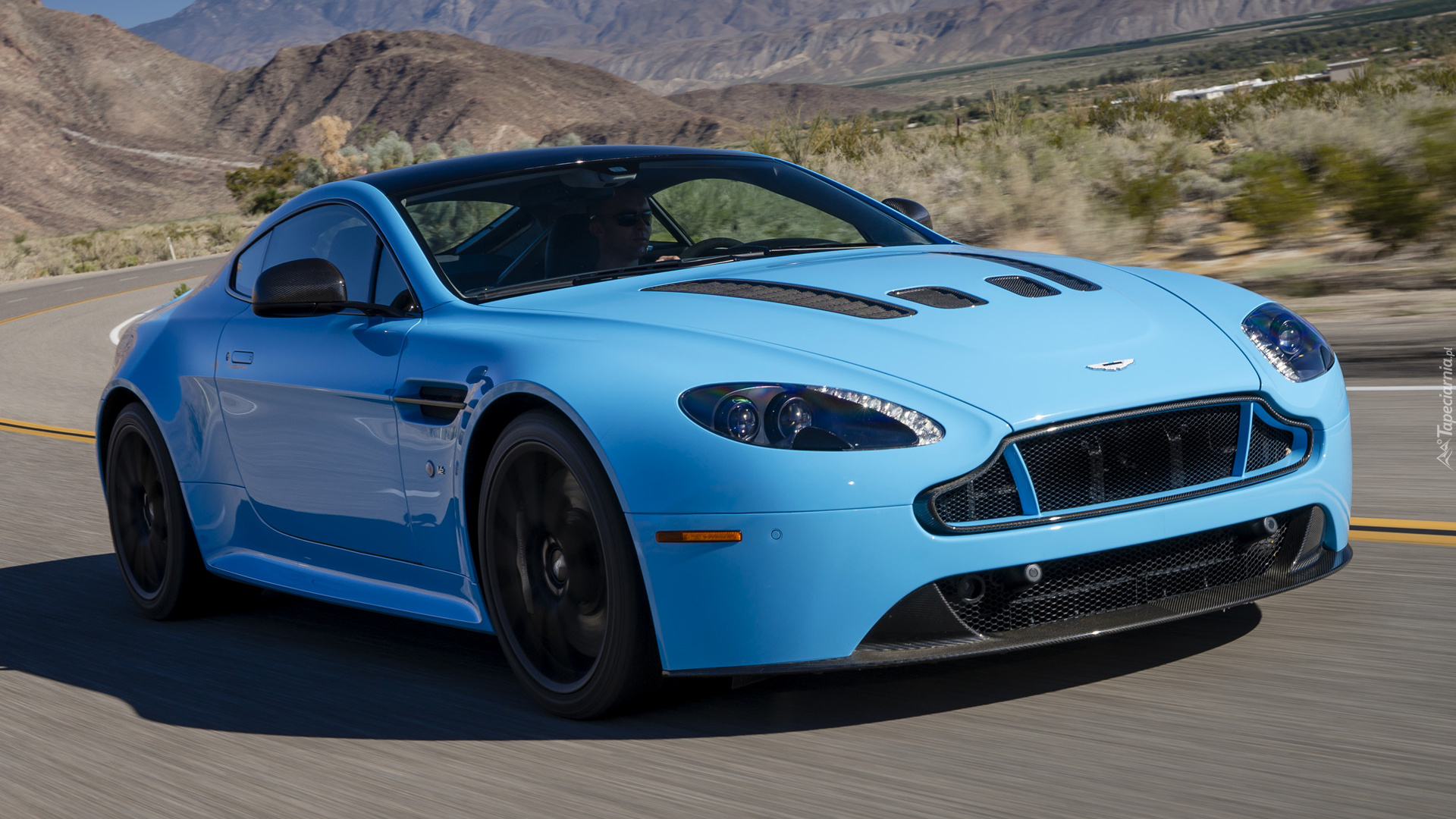 Niebieski, Aston Martin V12 Vantage