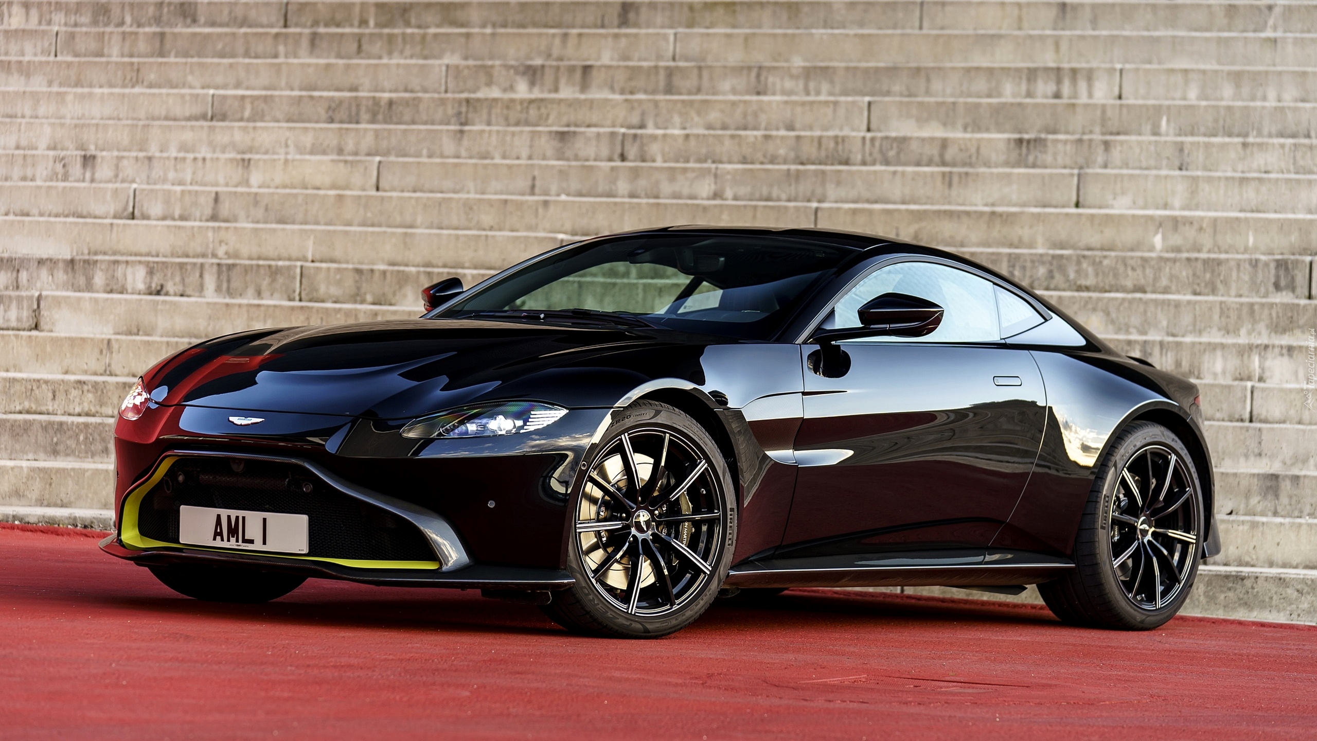 Czarny, Aston Martin V8 Vantage, Onyx Black