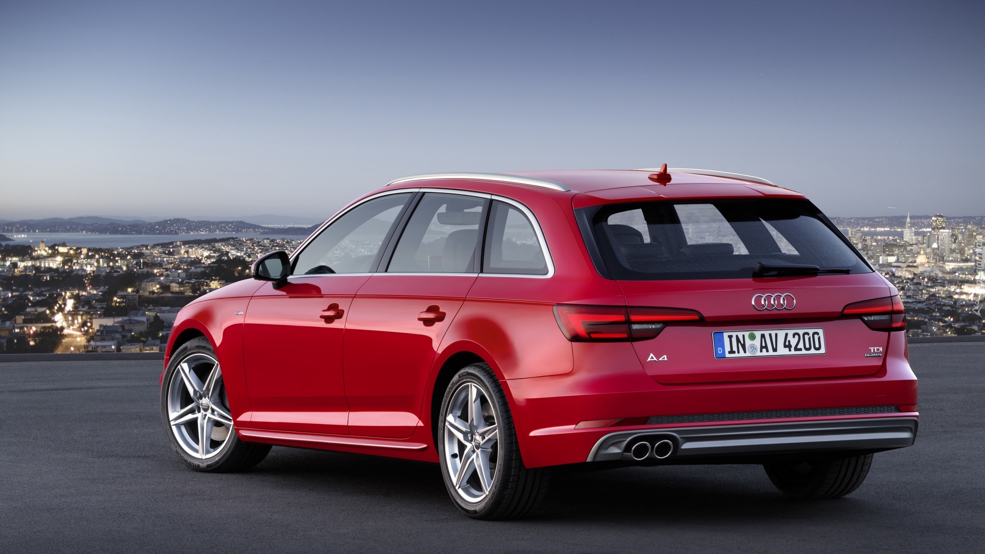 Audi A4 Avant 3.0 TDI Quattro, Tango Red, 2016