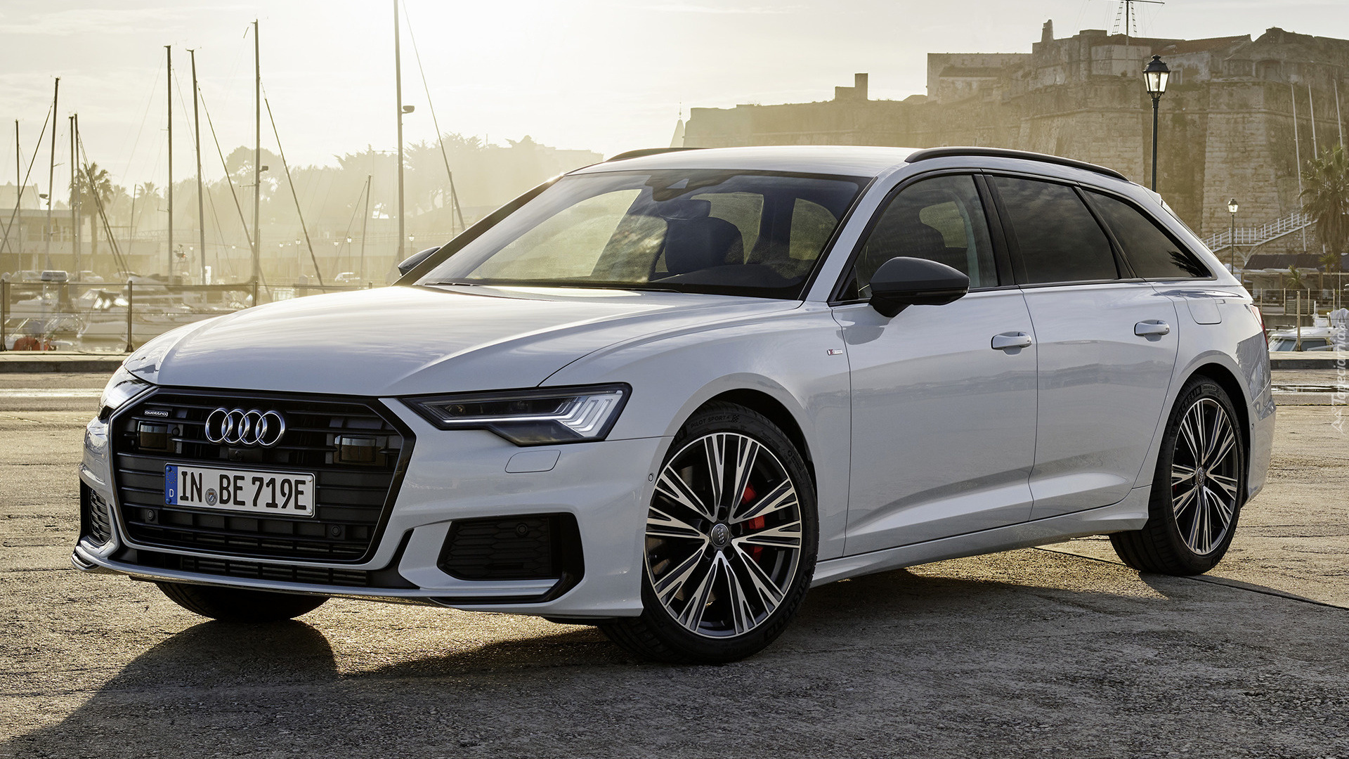 Audi A6 Avant Plug-in Hybrid S