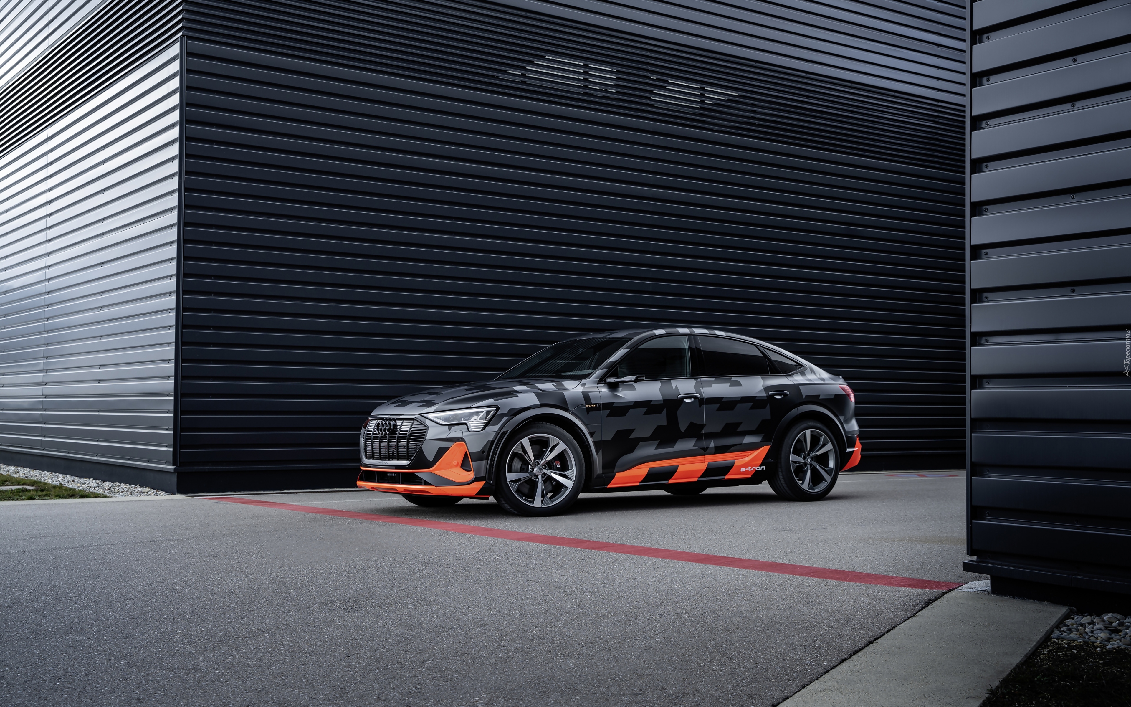 Audi e-Tron S