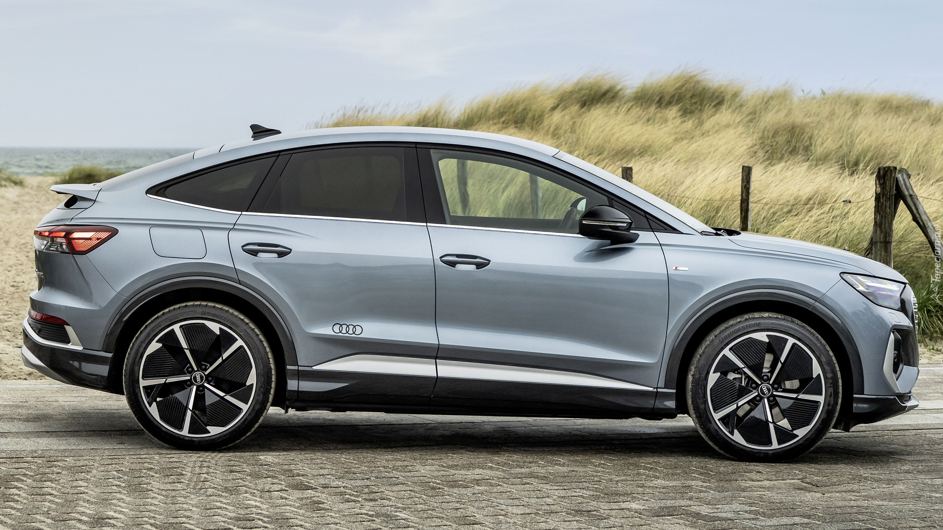 Audi Q4 Sportback e-Tron, Bok