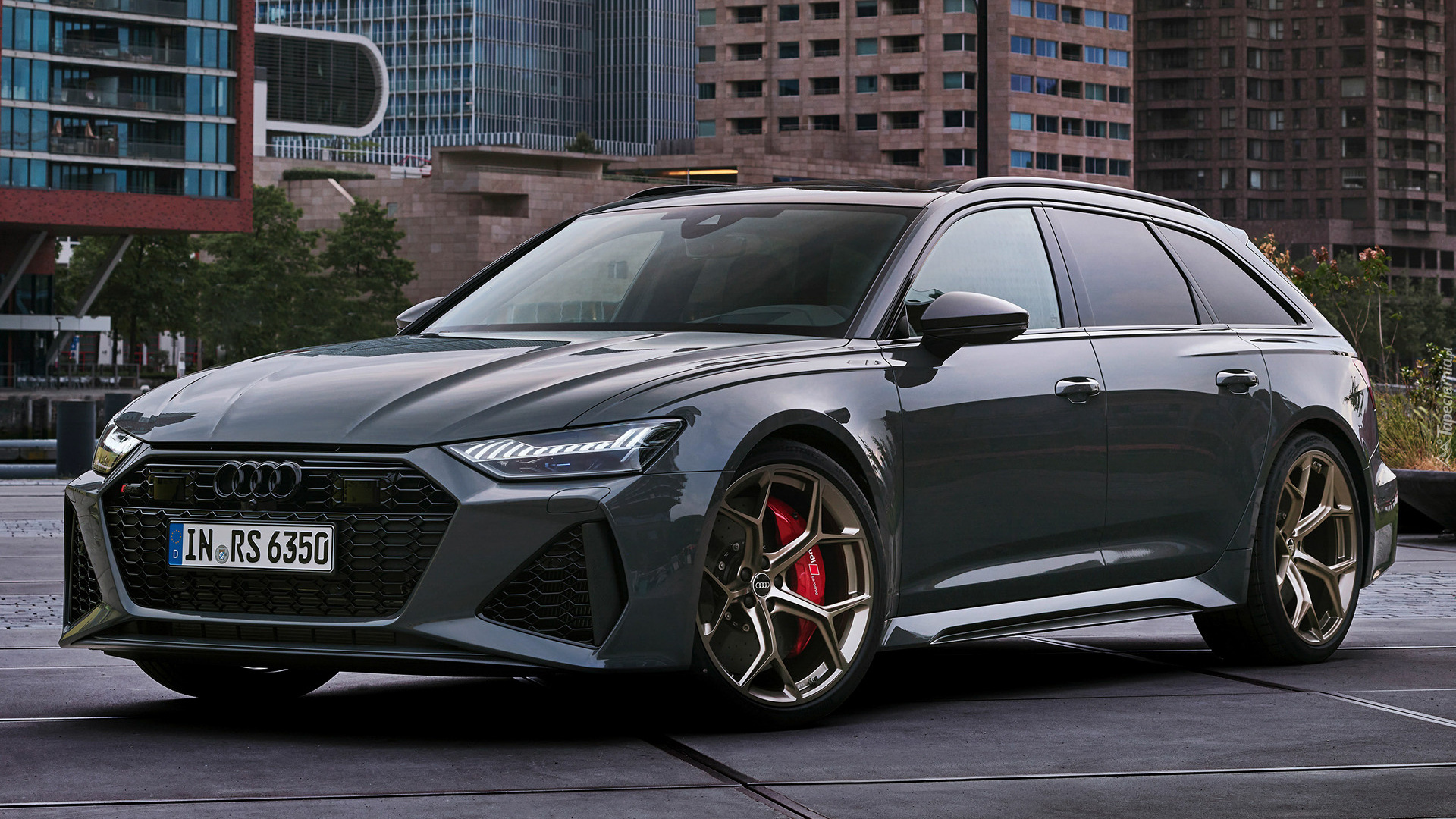 Audi RS 6 Avant, Przód, Bok