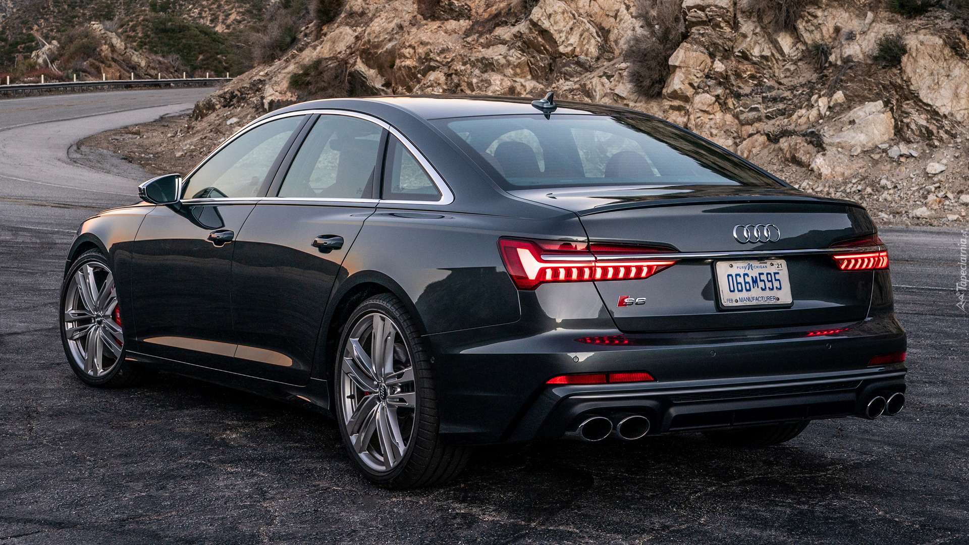 Audi S6 Sedan, Tył