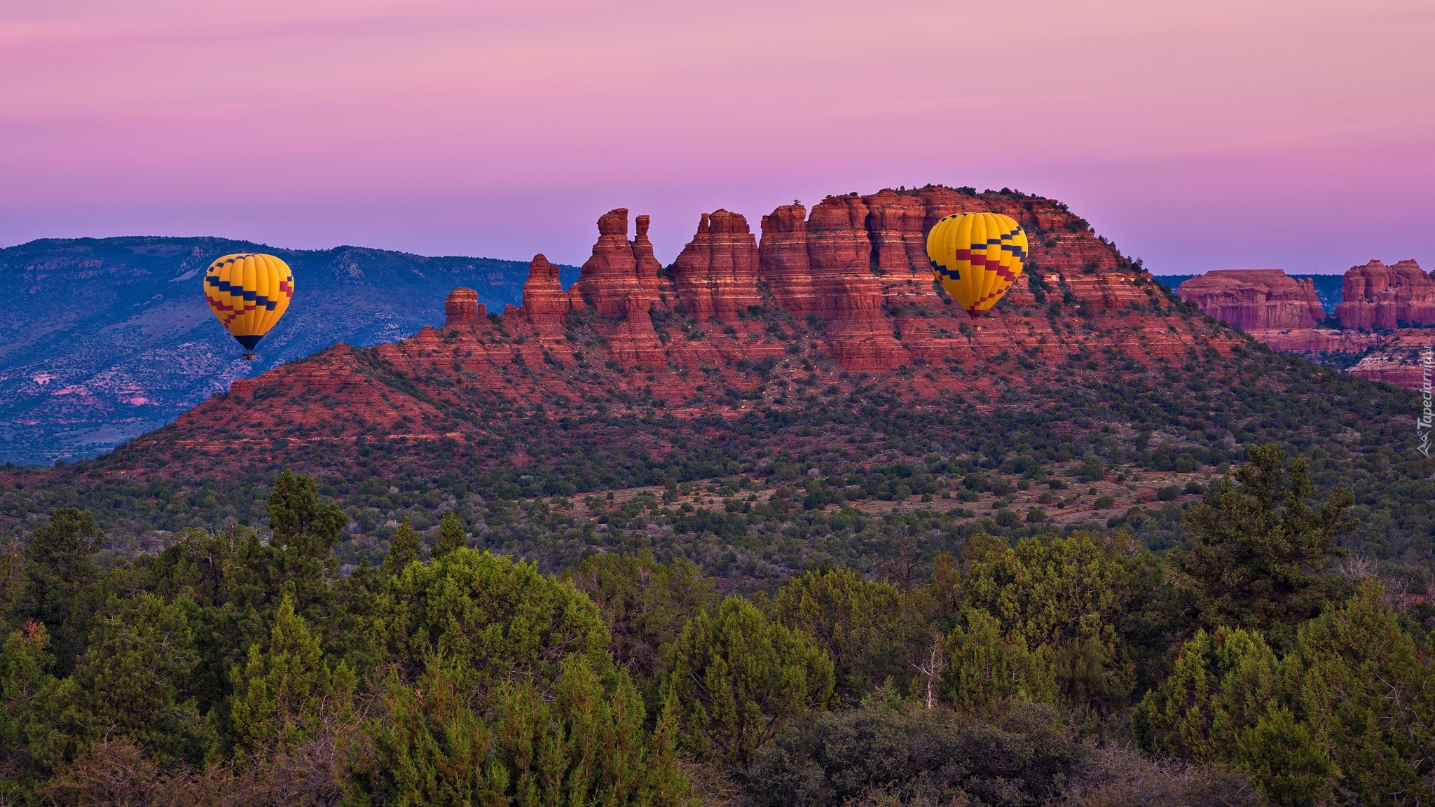 Balony, Skały, Góry, Drzewa, Sedona, Arizona, Stany Zjednoczone