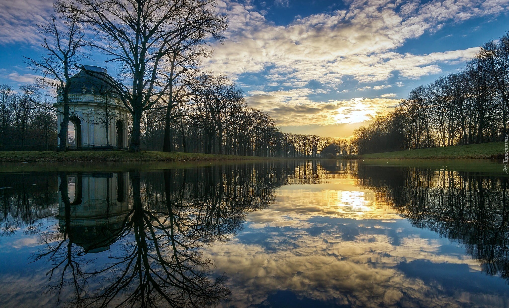 Niemcy, Hanower, Ogród Herrenhausen Gardens, Park, Staw, Drzewa,  Altanka, Graft corner pavilion, Wschód słońca, Odbicie