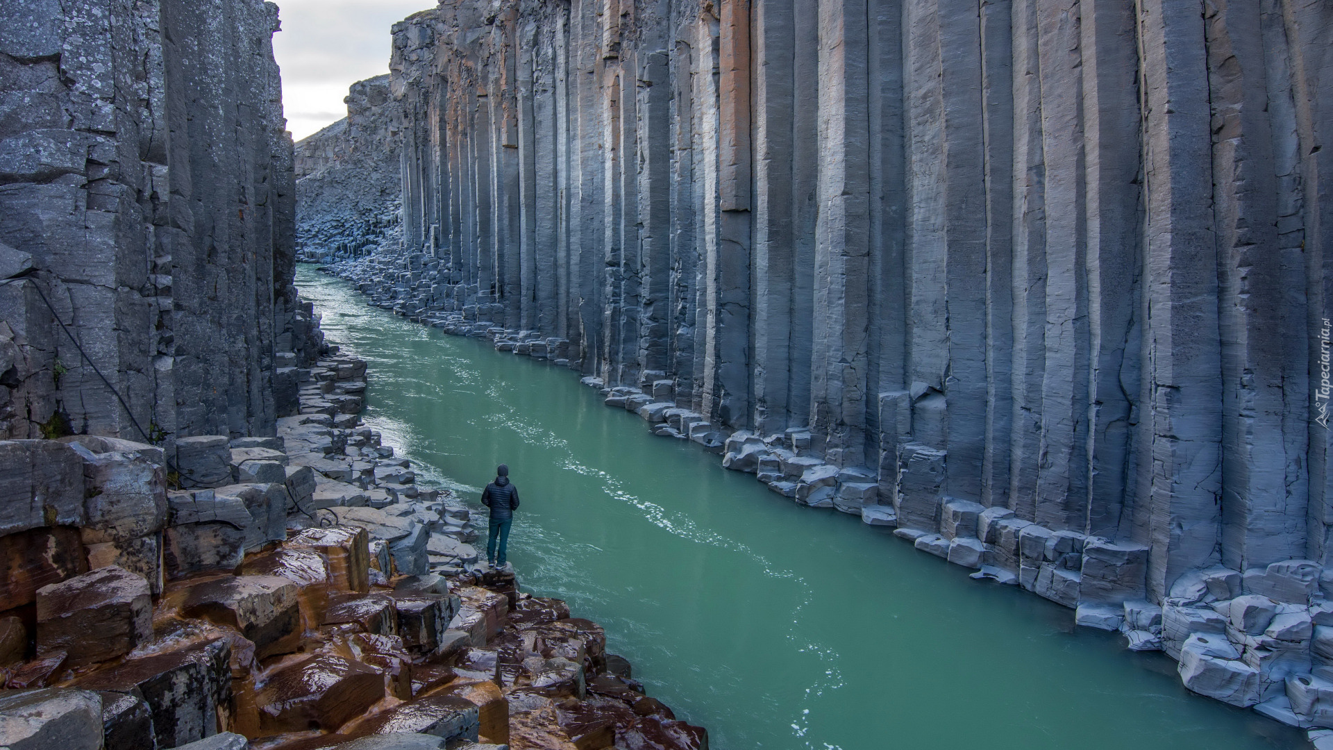 Islandia, Vidhirholl, Studlagil Canyon, Kanion, Skały, Bazaltowe kolumny, Kamienie, Rzeka