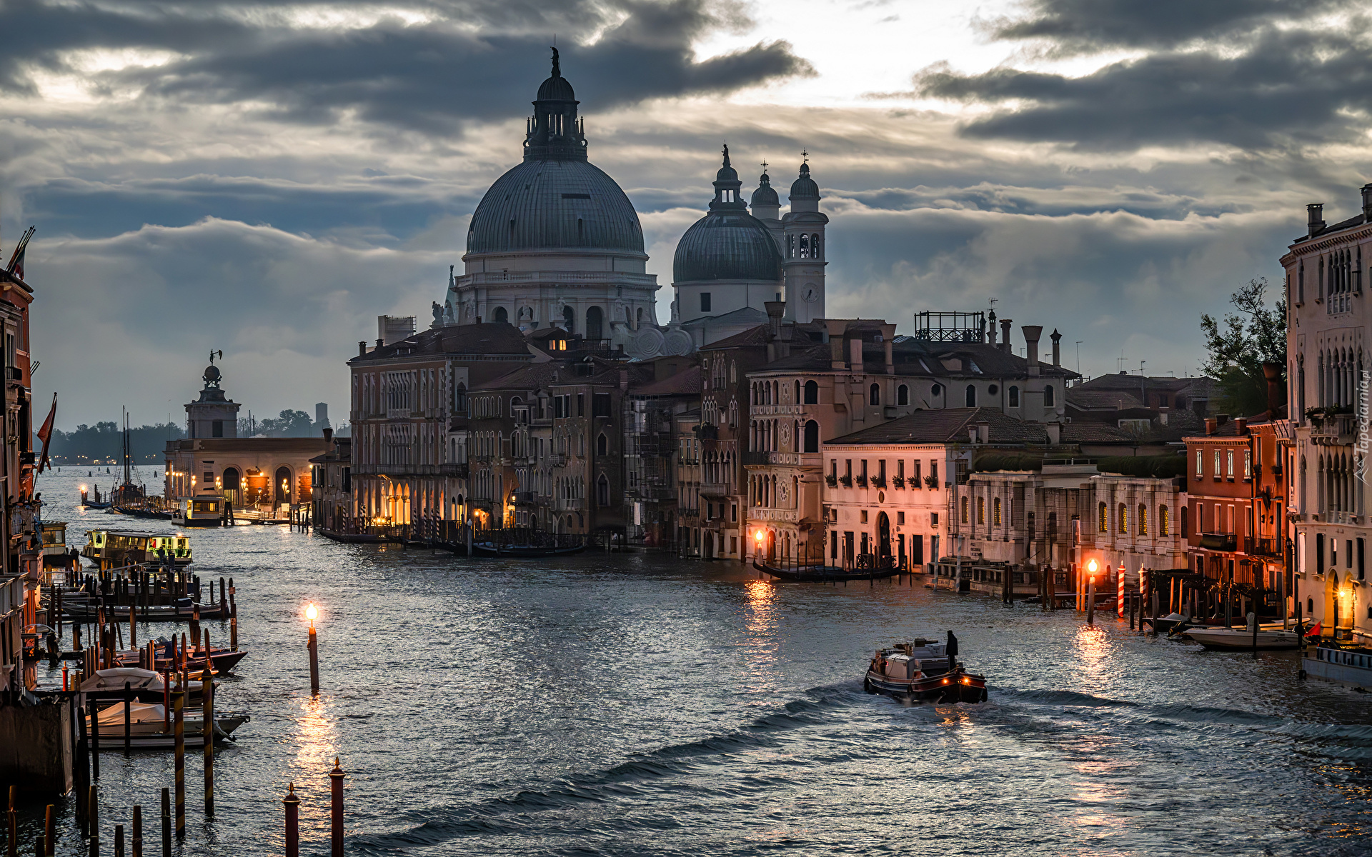 Włochy, Wenecja, Kanał, Canal Grande, Bazylika, Santa Maria della Salute, Budynki, Noc, Światła