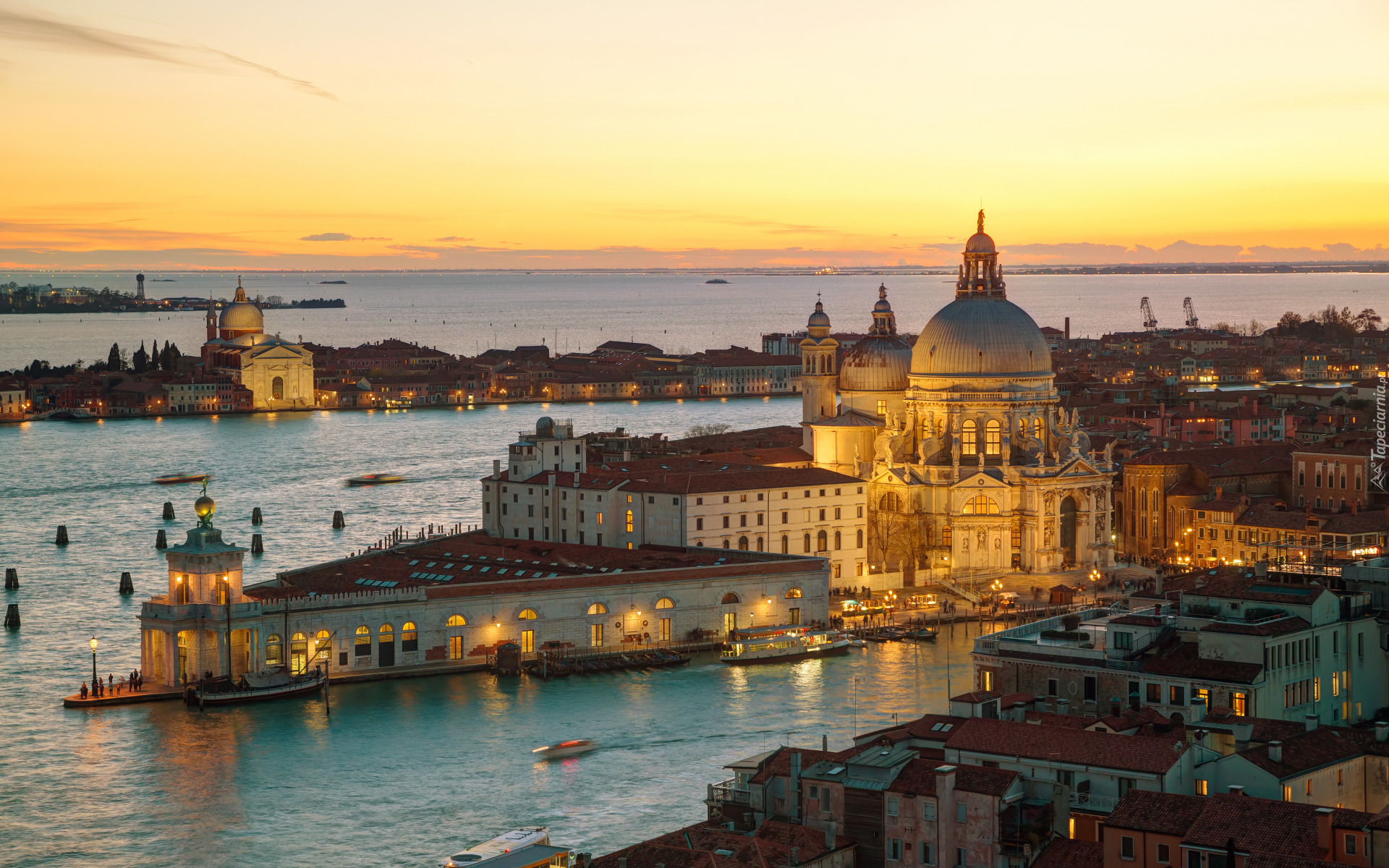 Włochy, Wenecja, Kanał, Canal Grande, Bazylika Santa Maria della Salute, Zachód słońca