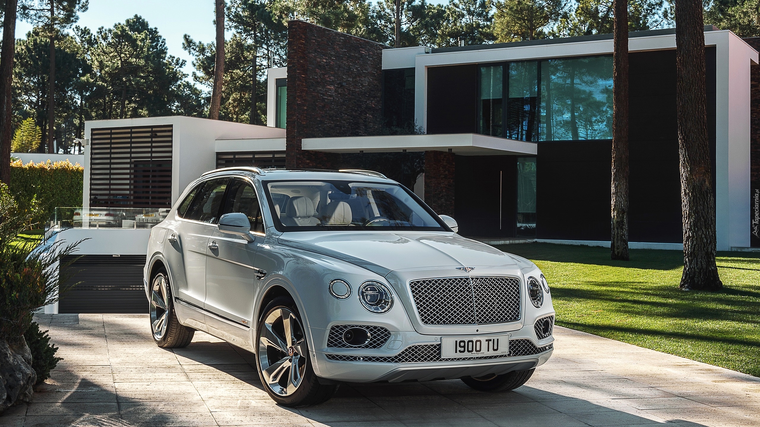 Bentley Bentayga Hybrid, 2019, Budynek