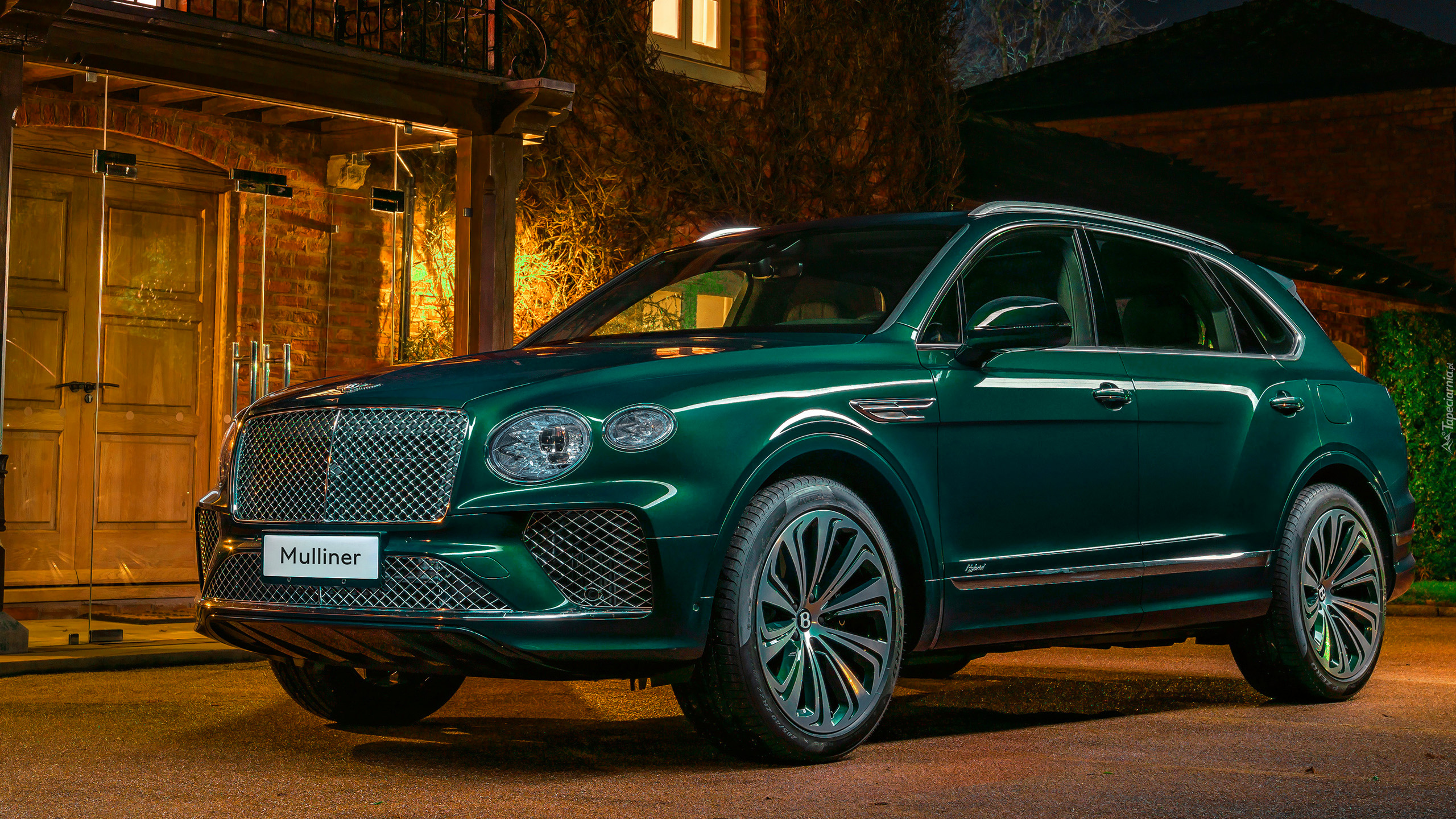 Zielony, Bentley Bentayga Mulliner