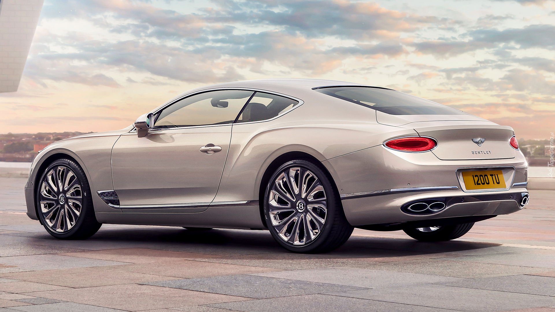 Bentley Continental GT, Bok