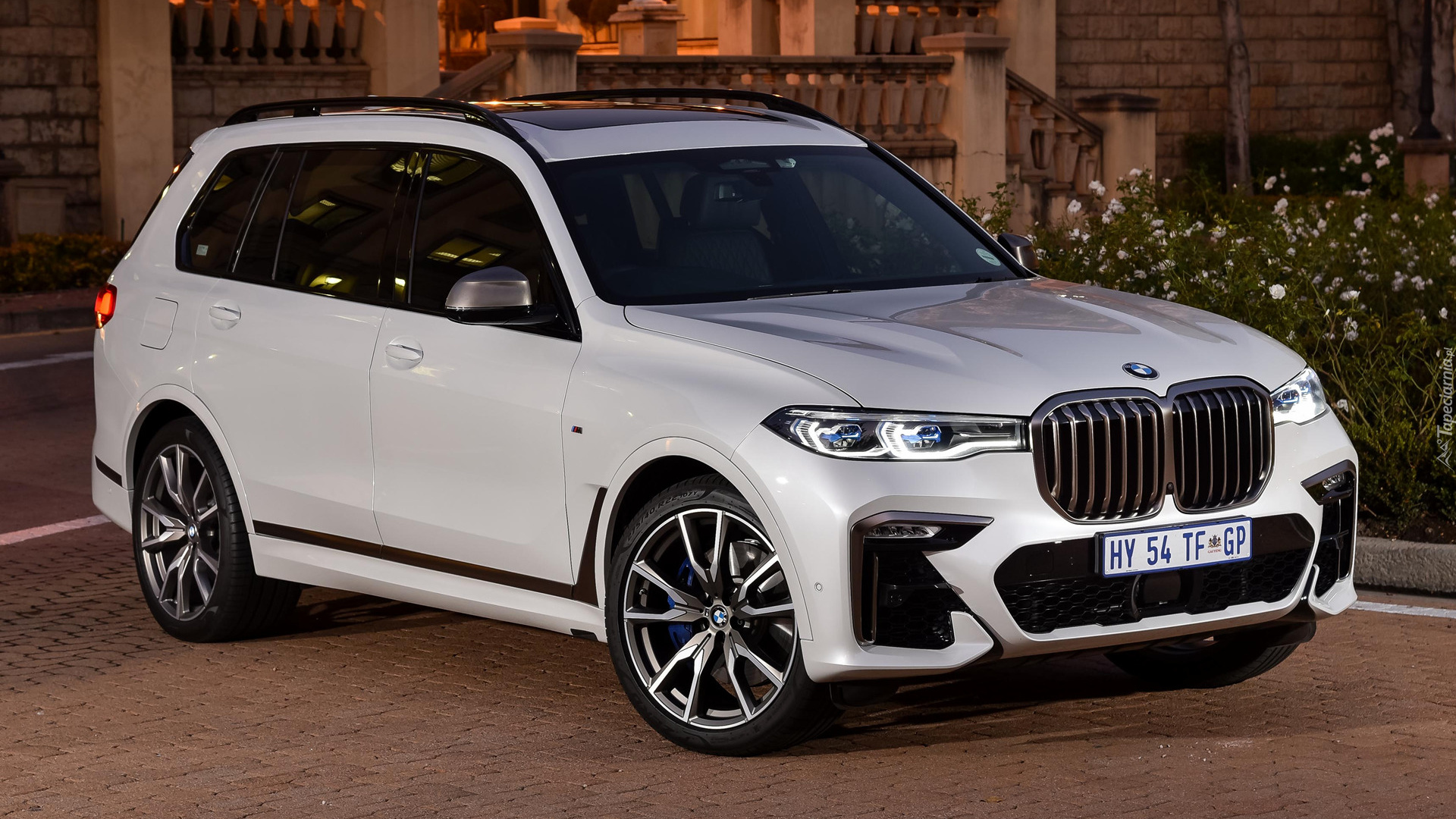 Białe, BMW X7 M50d